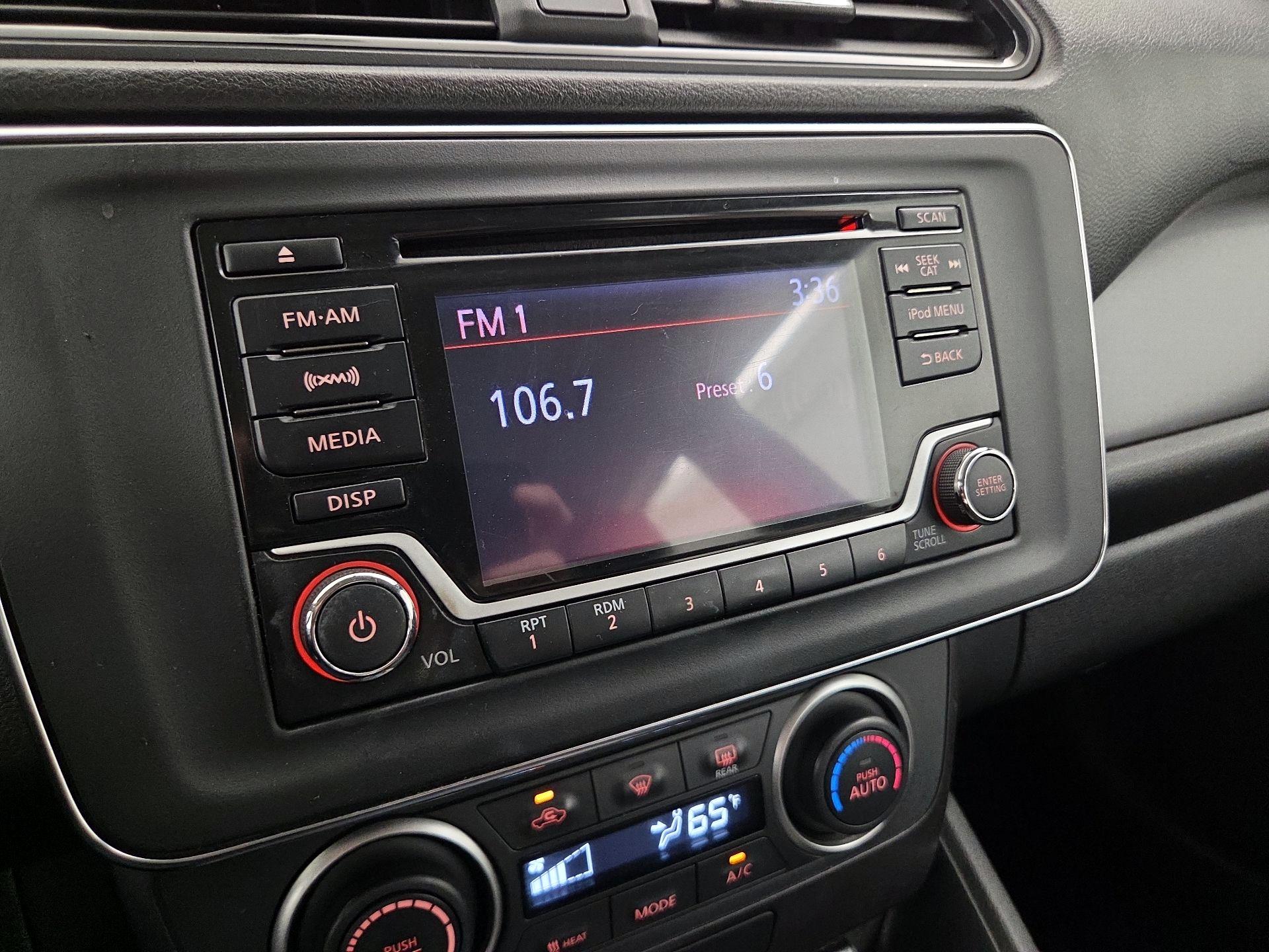 Thumbnail: 2019 Nissan Leaf - 15