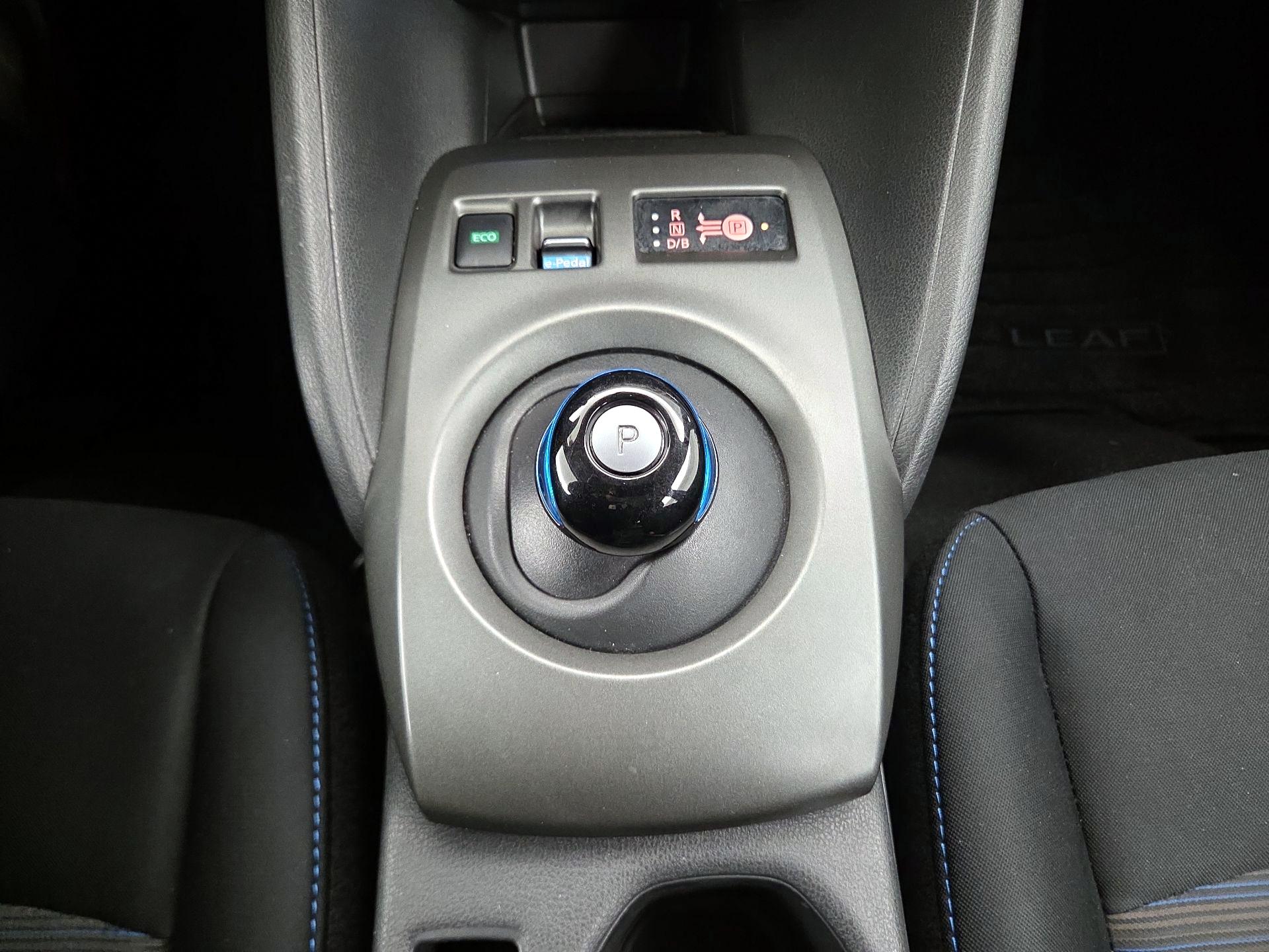 Thumbnail: 2019 Nissan Leaf - 17