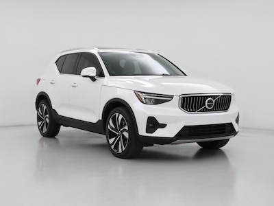 2024 Volvo XC40 B5 Plus Bright Theme