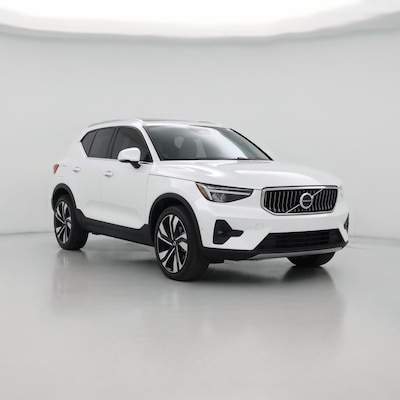 2024 Volvo XC40 B5 Plus Bright Theme