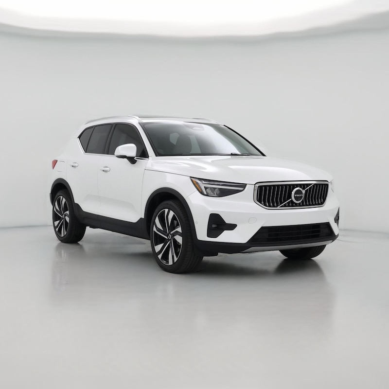2024 Volvo XC40 B5 Plus Bright Theme