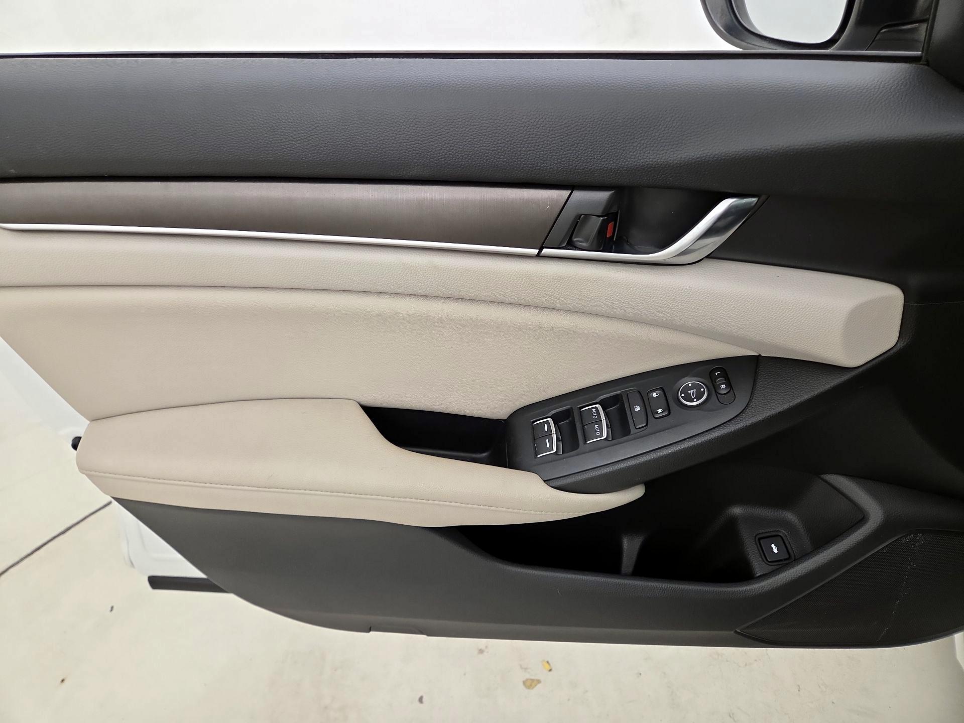 Thumbnail: 2020 Honda Accord - 12