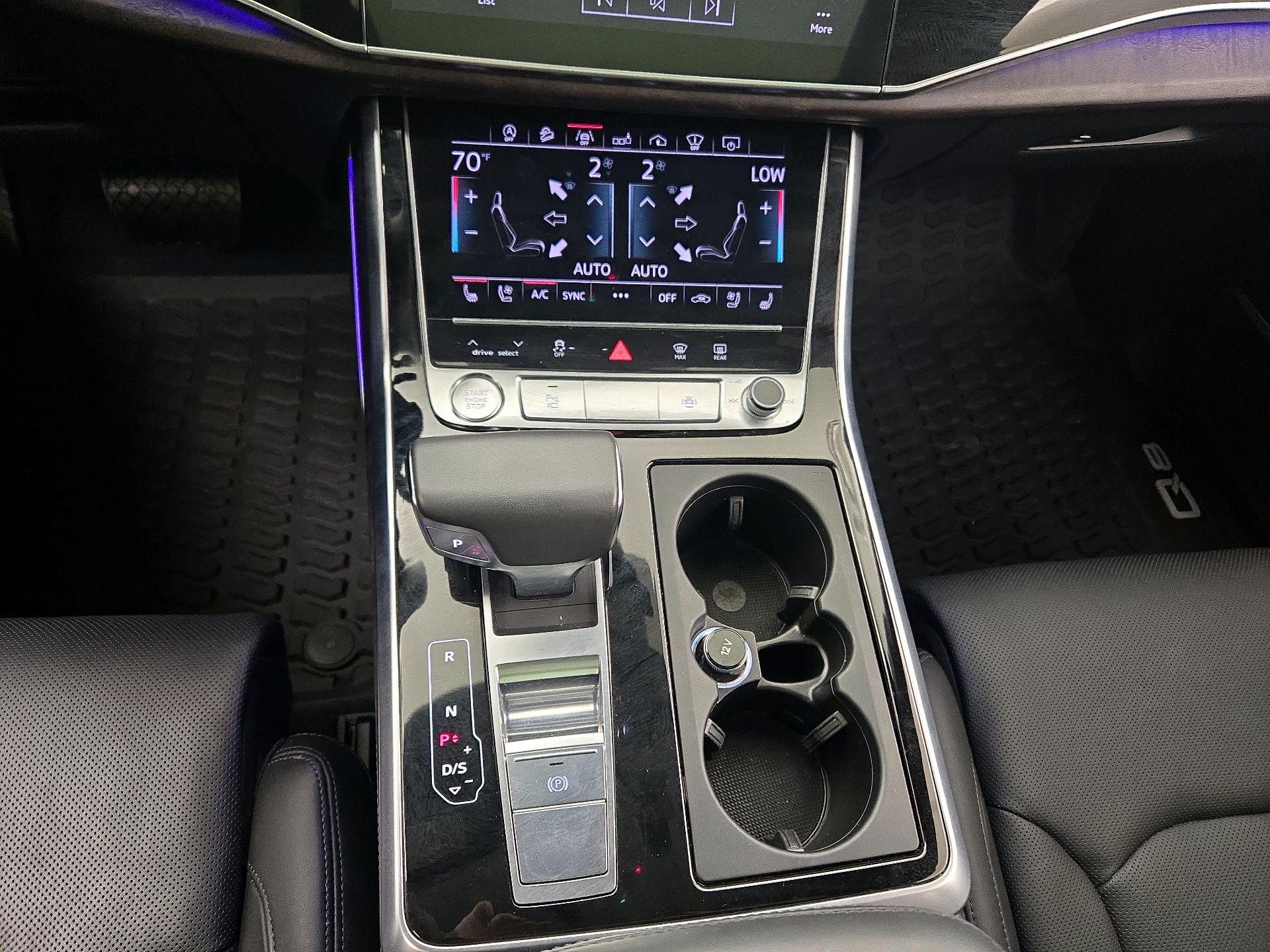 Thumbnail: 2019 Audi Q8 - 16