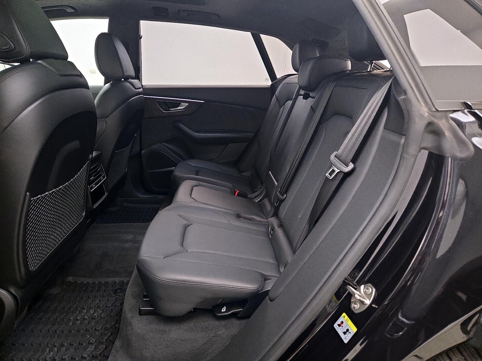 Thumbnail: 2019 Audi Q8 - 18