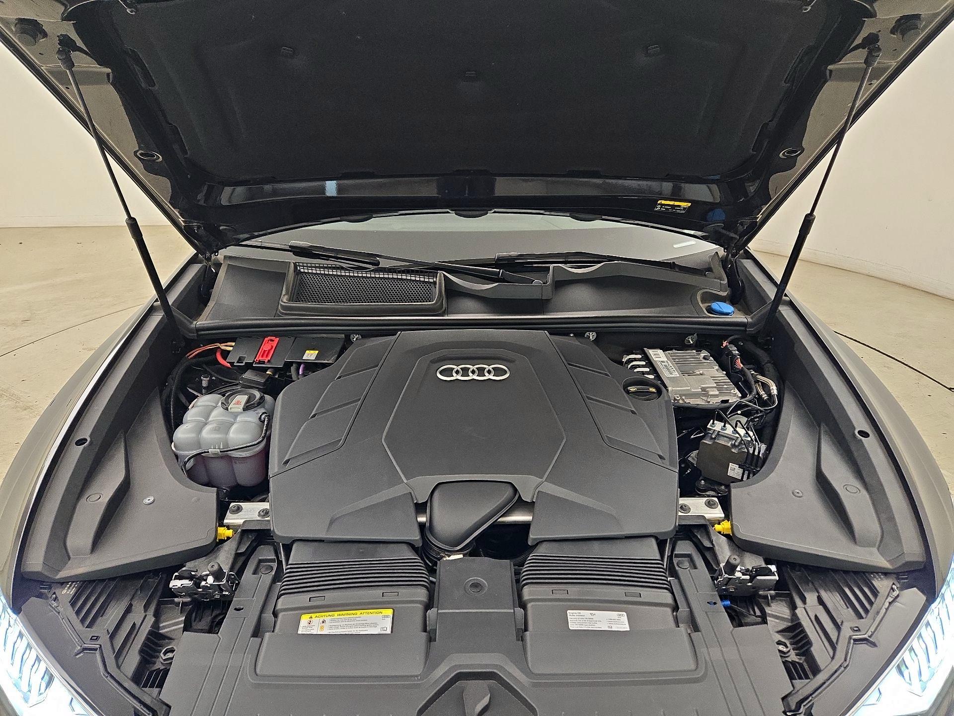 Thumbnail: 2019 Audi Q8 - 20