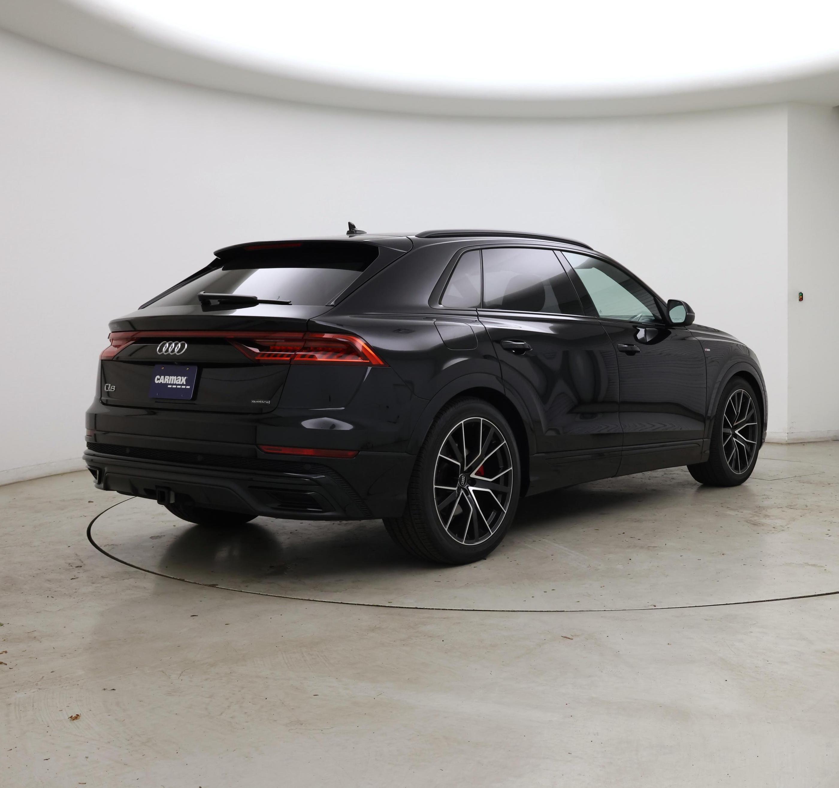 Thumbnail: 2019 Audi Q8 - 8