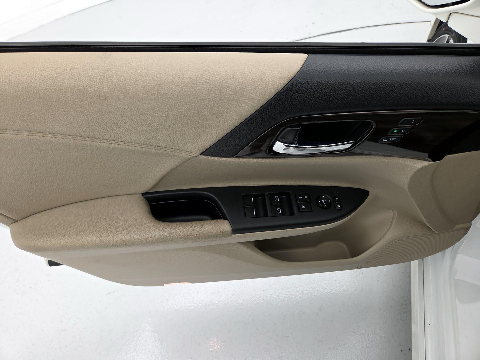 Thumbnail: 2017 Honda Accord - 12