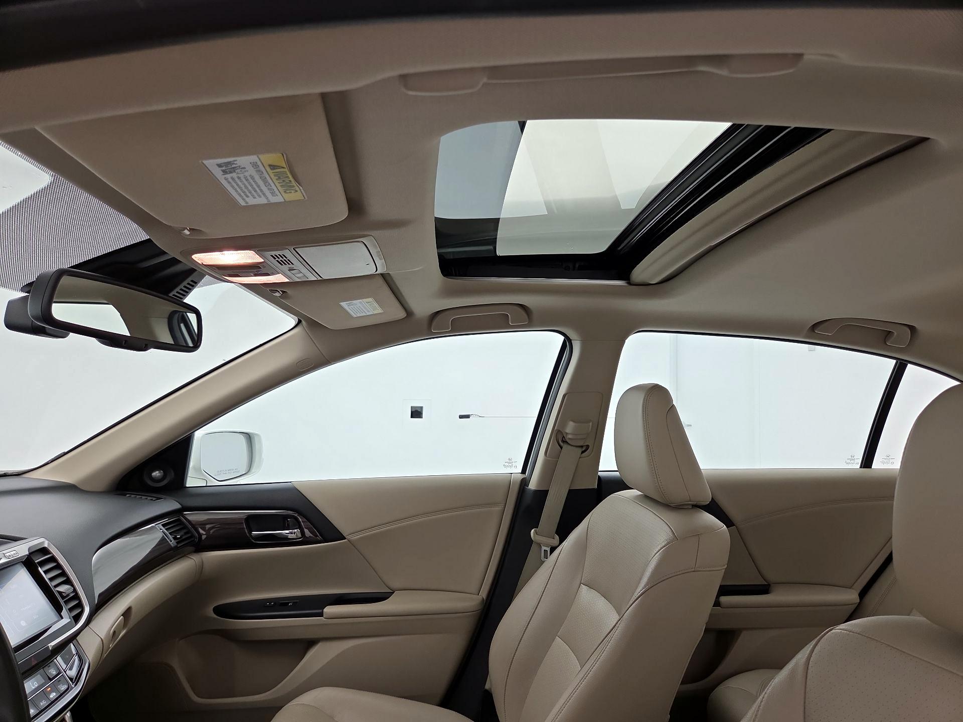 Thumbnail: 2017 Honda Accord - 20