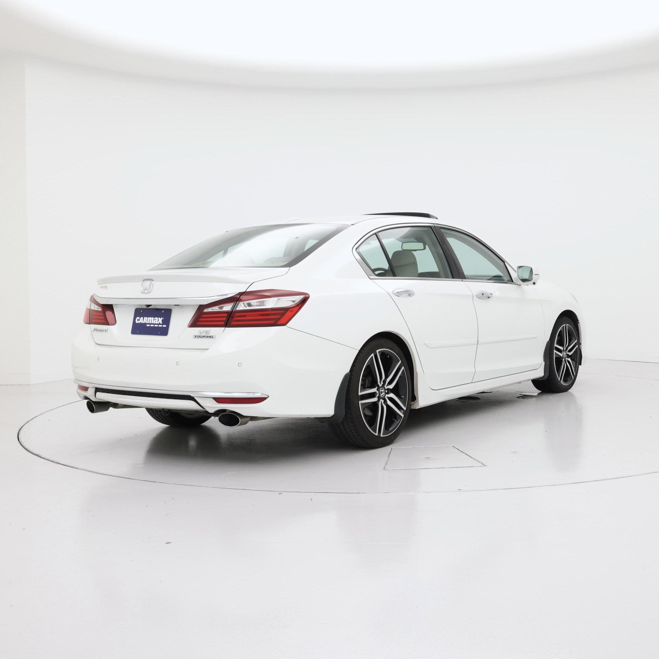 Thumbnail: 2017 Honda Accord - 8