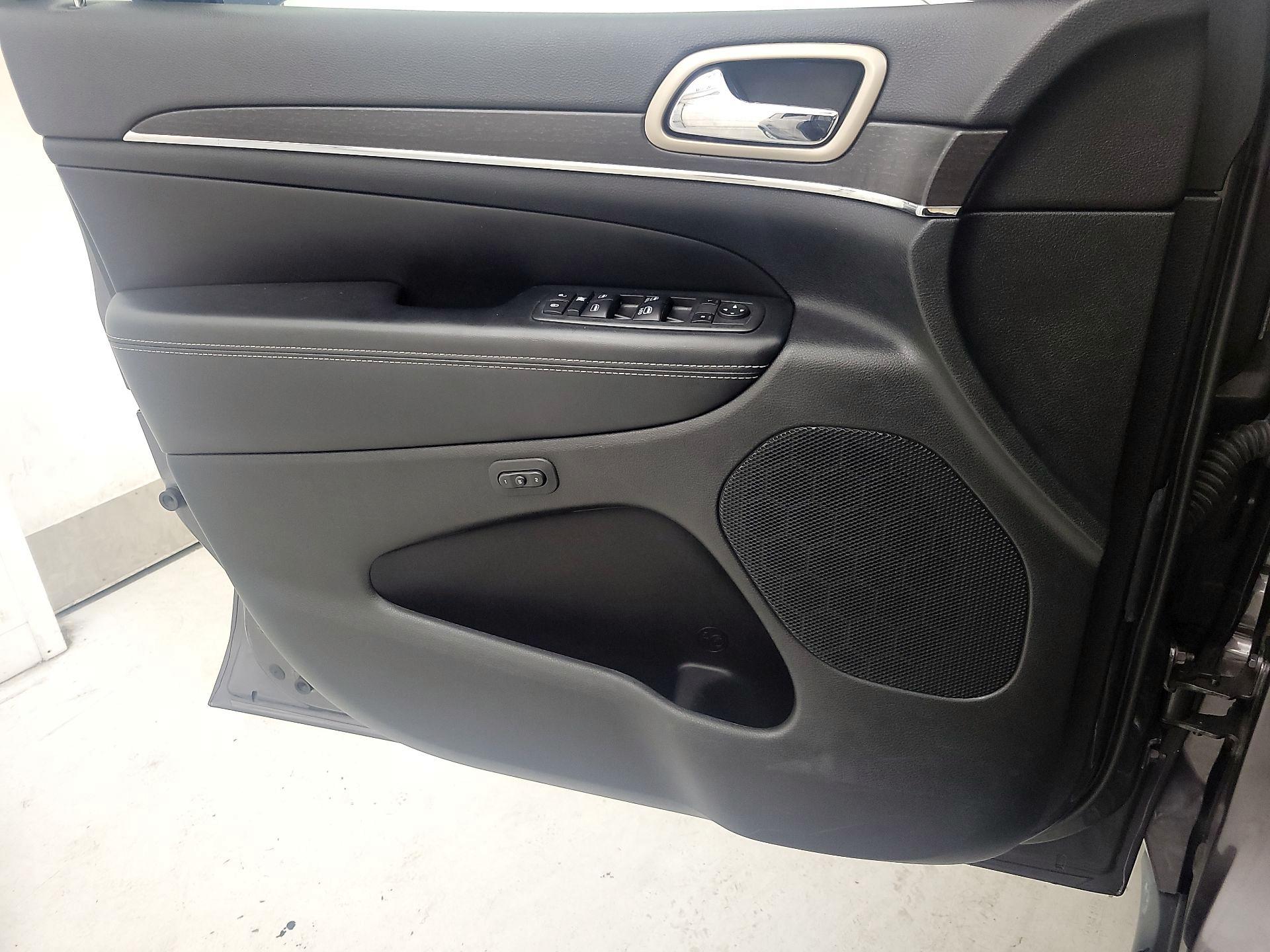 Thumbnail: 2014 Jeep Grand Cherokee - 12