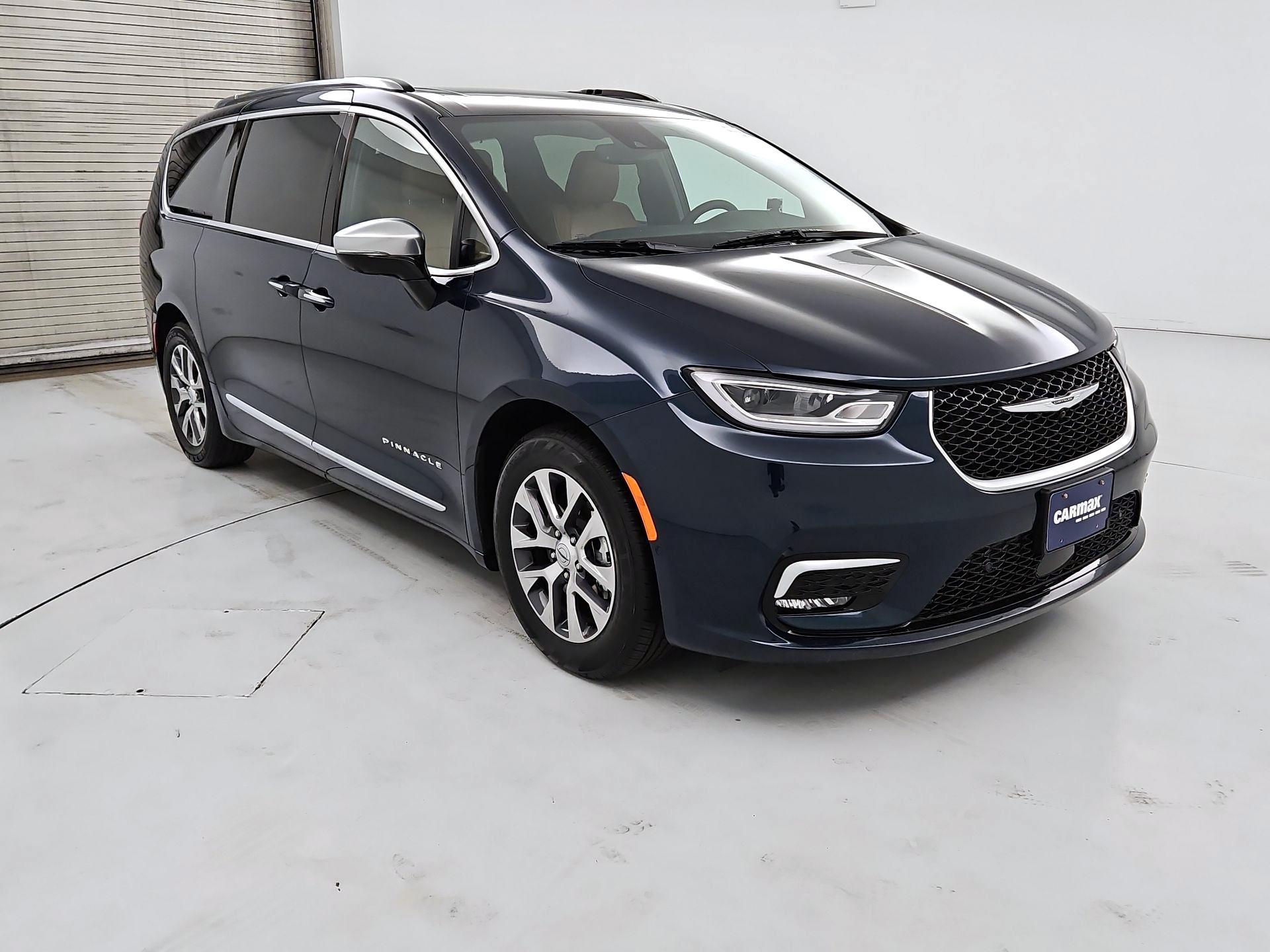 Thumbnail: 2023 Chrysler Pacifica - 1