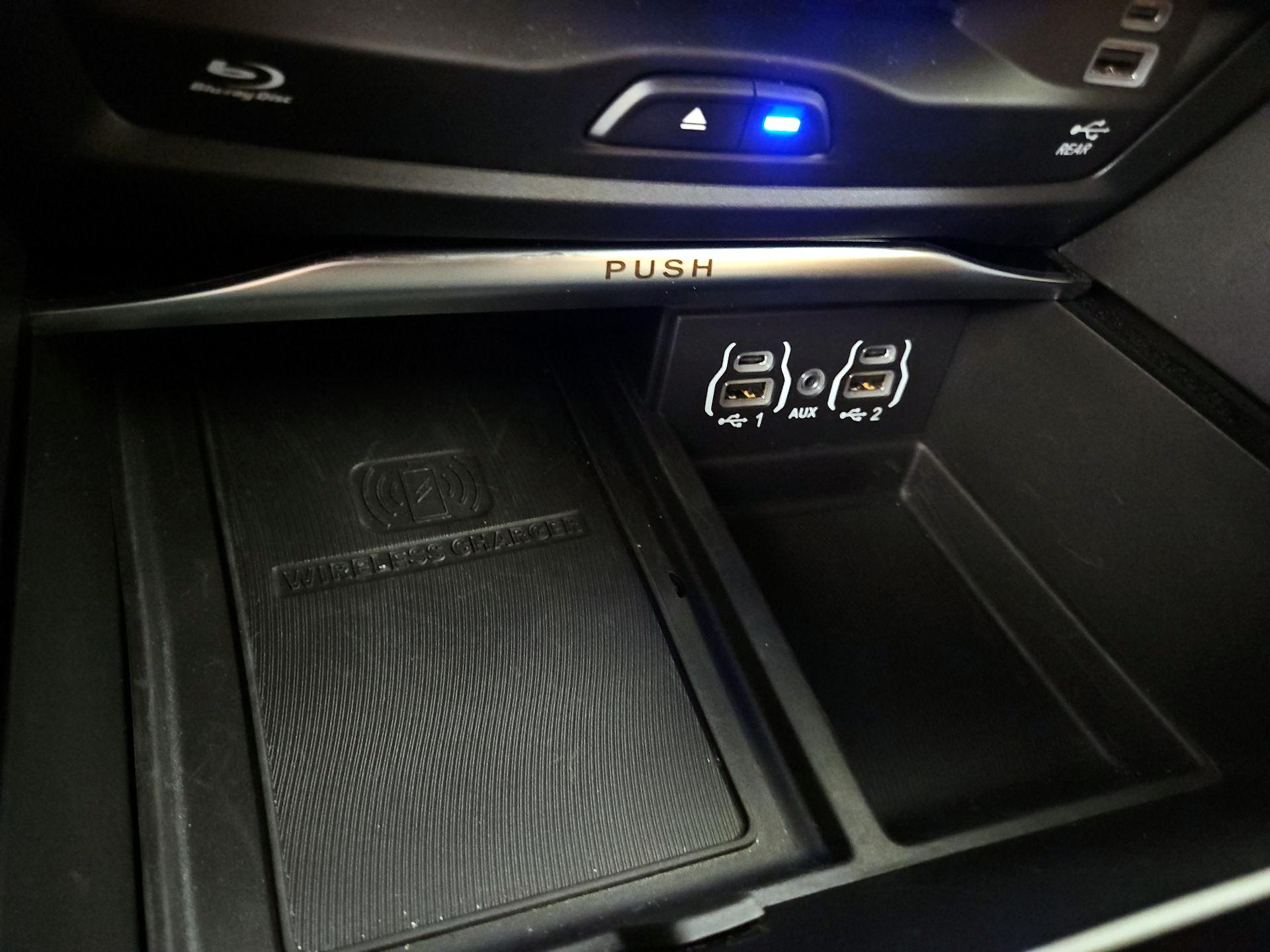 Thumbnail: 2023 Chrysler Pacifica - 17