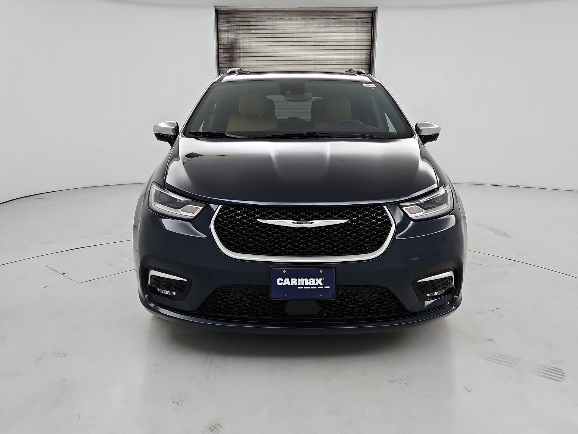 Thumbnail: 2023 Chrysler Pacifica - 2