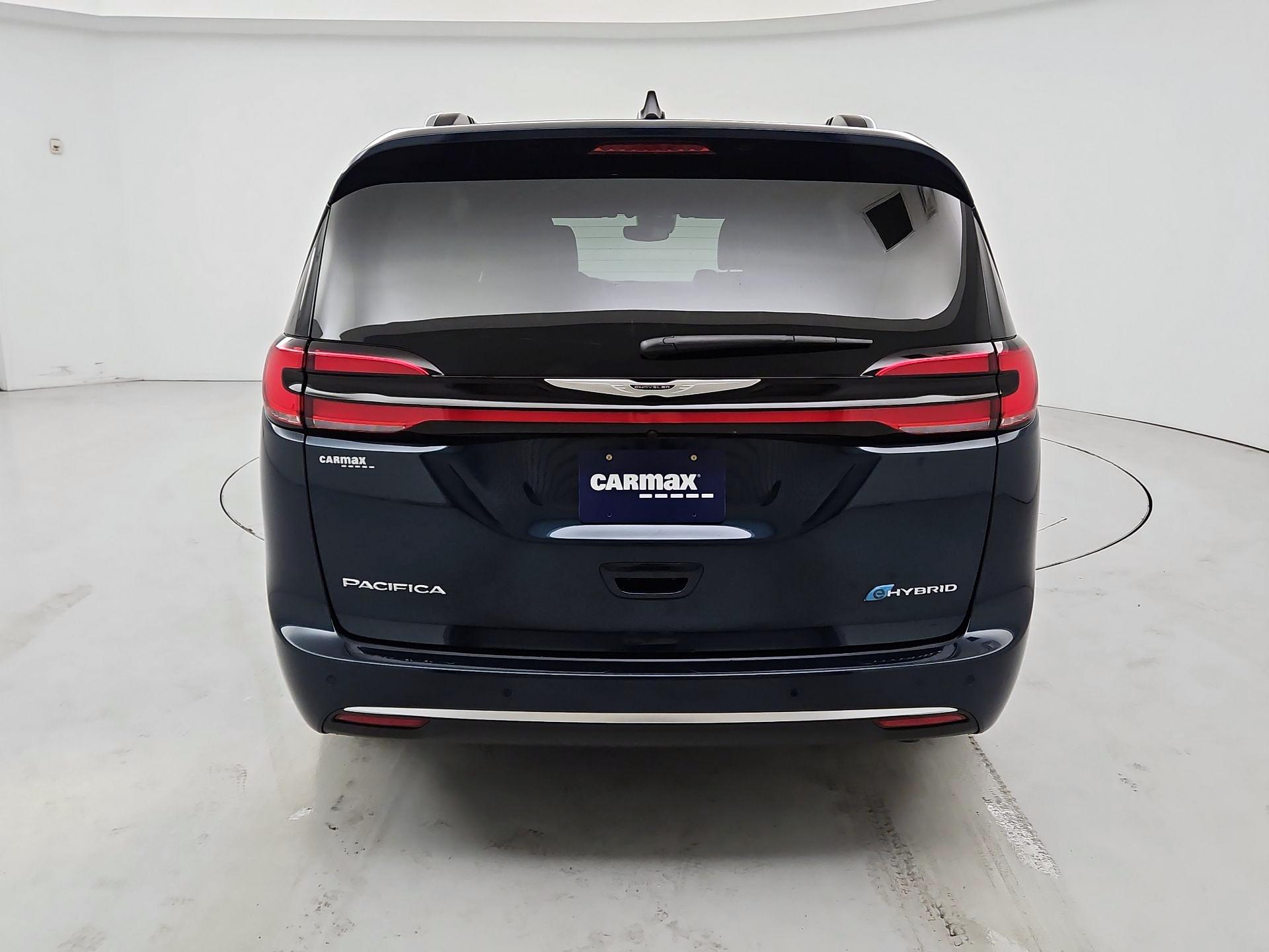 Thumbnail: 2023 Chrysler Pacifica - 6