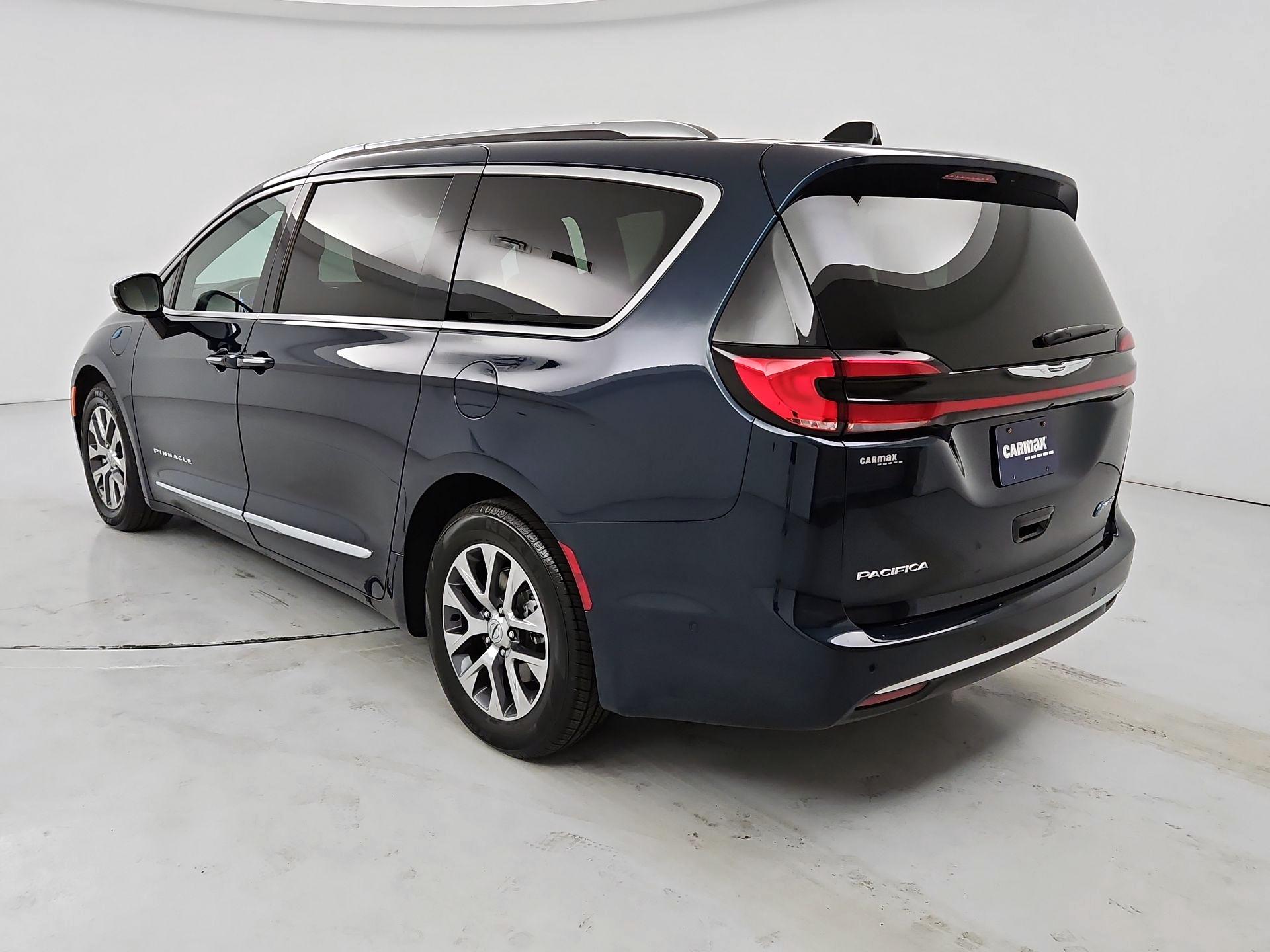 Thumbnail: 2023 Chrysler Pacifica - 7