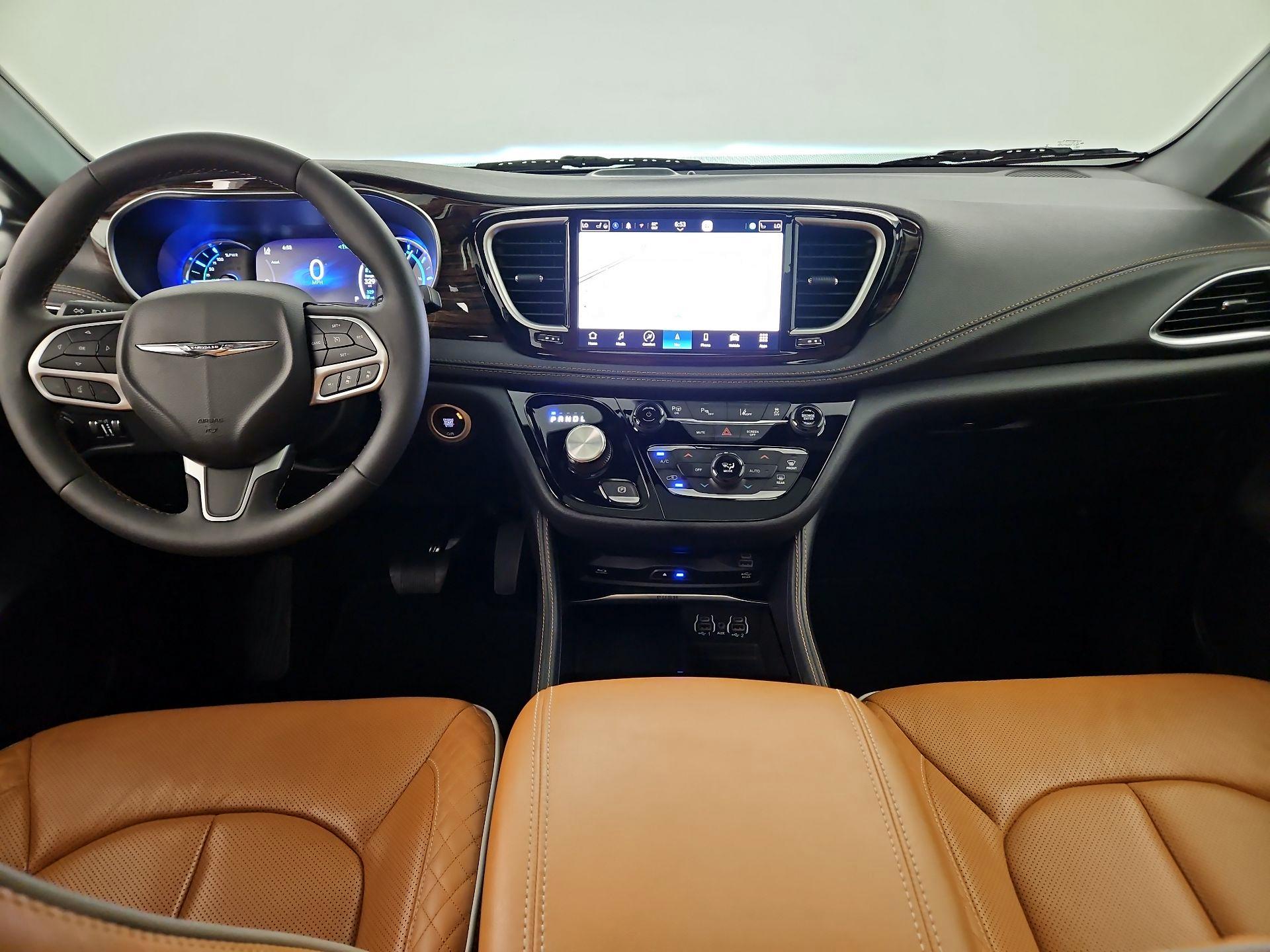 Thumbnail: 2023 Chrysler Pacifica - 8