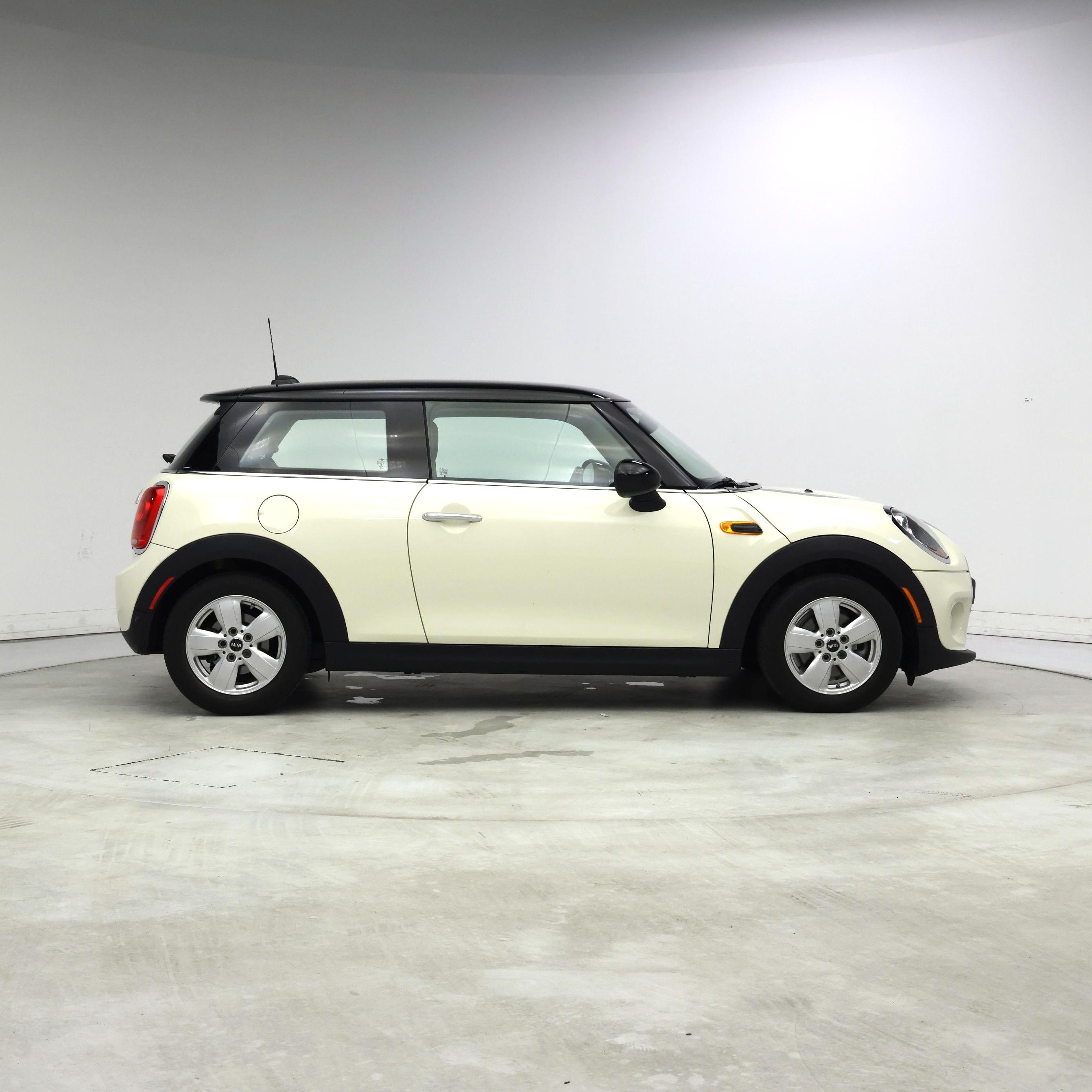 Thumbnail: 2015 MINI Cooper Hardtop - 7