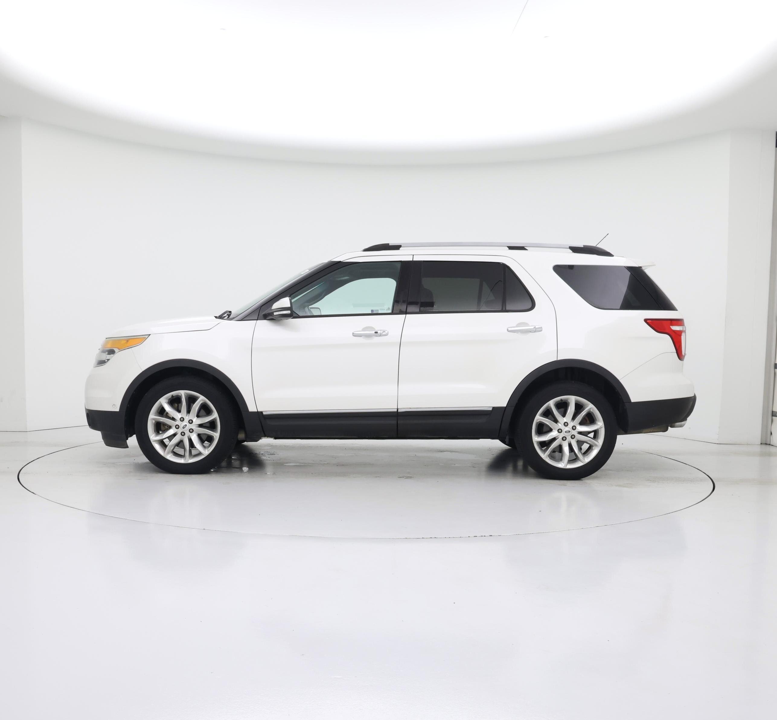 Thumbnail: 2014 Ford Explorer - 3