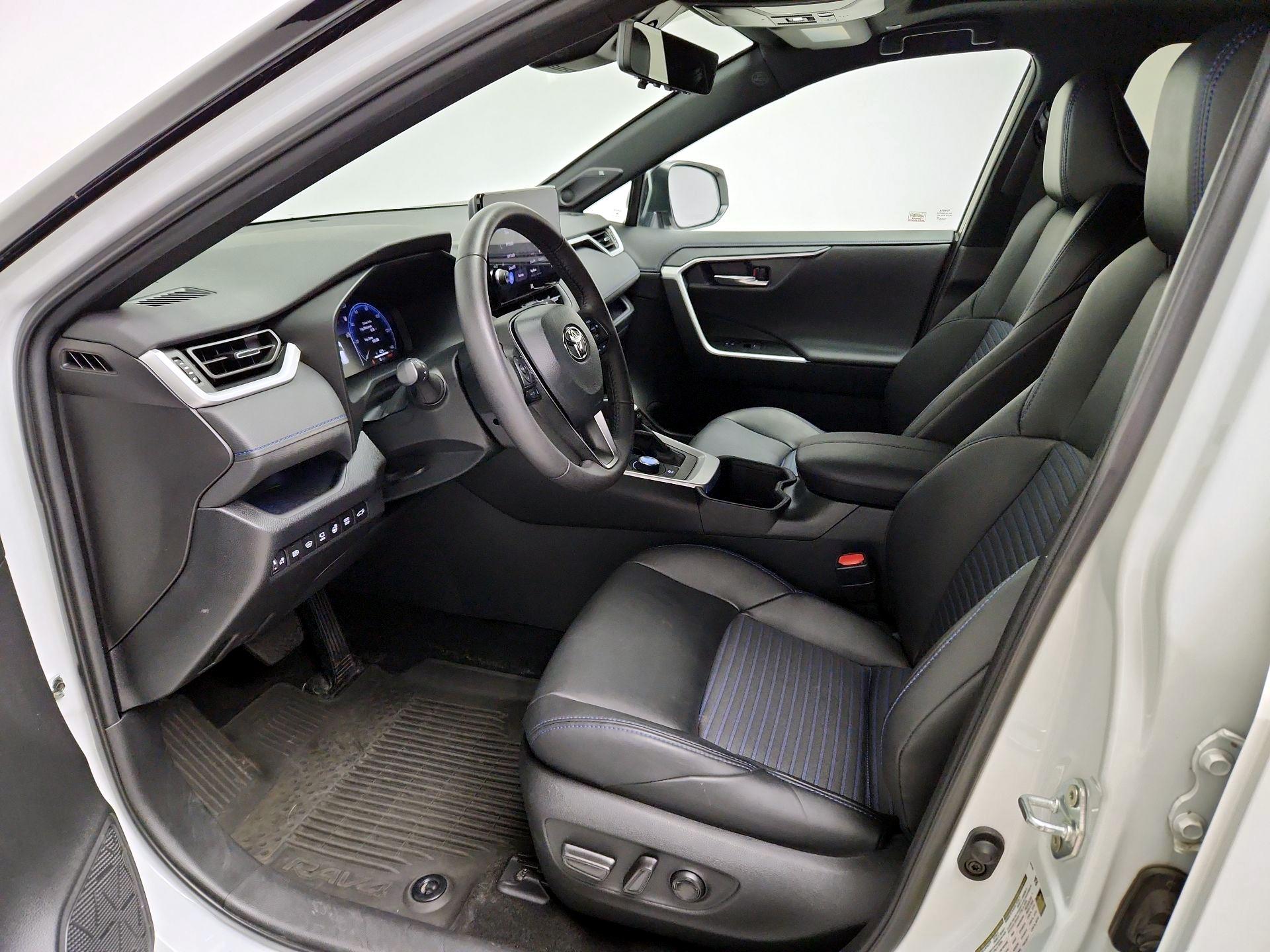 Thumbnail: 2024 Toyota RAV4 - 11