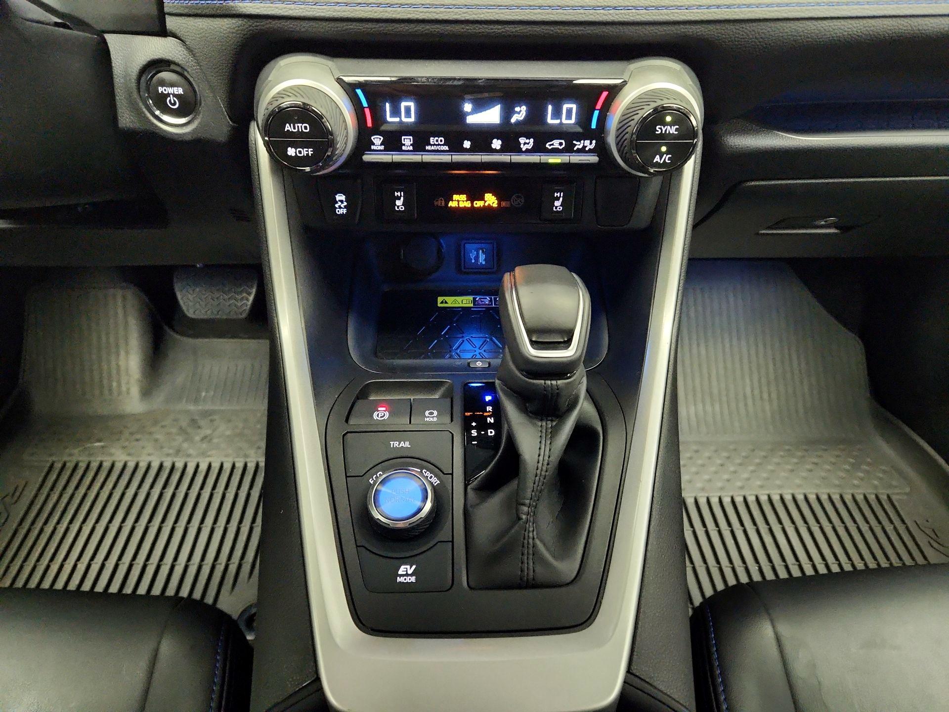Thumbnail: 2024 Toyota RAV4 - 17