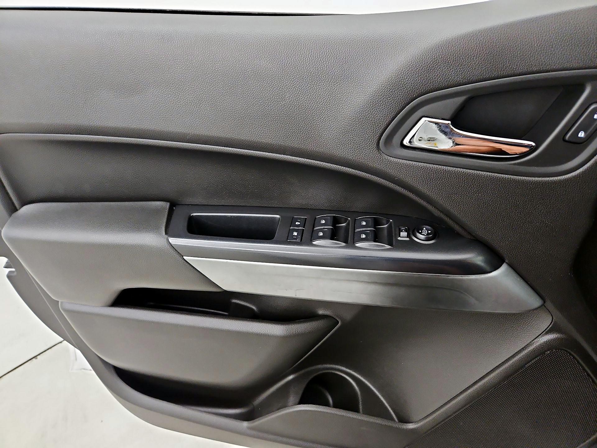 Thumbnail: 2016 Chevrolet Colorado - 12