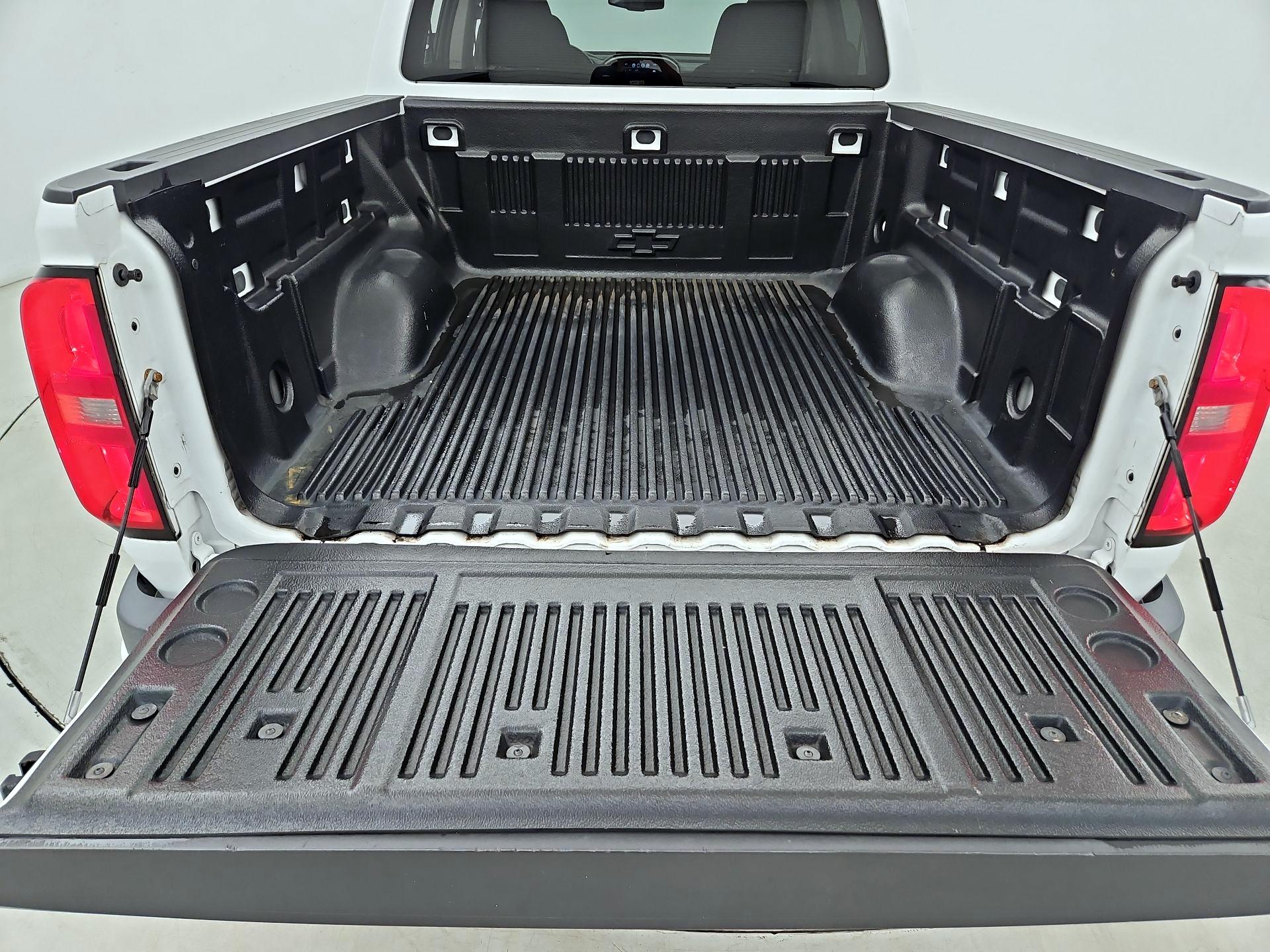 Thumbnail: 2016 Chevrolet Colorado - 20