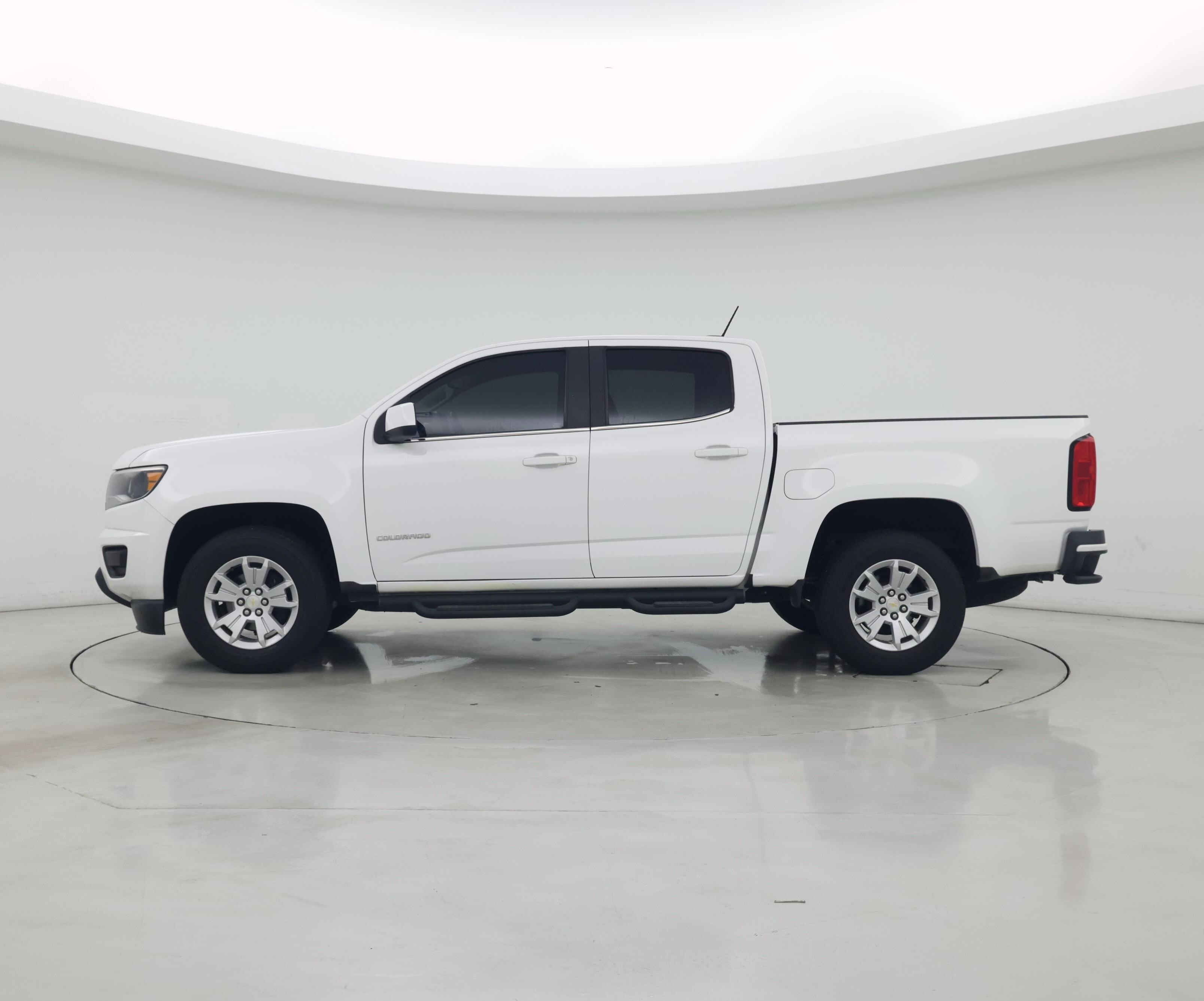 Thumbnail: 2016 Chevrolet Colorado - 3
