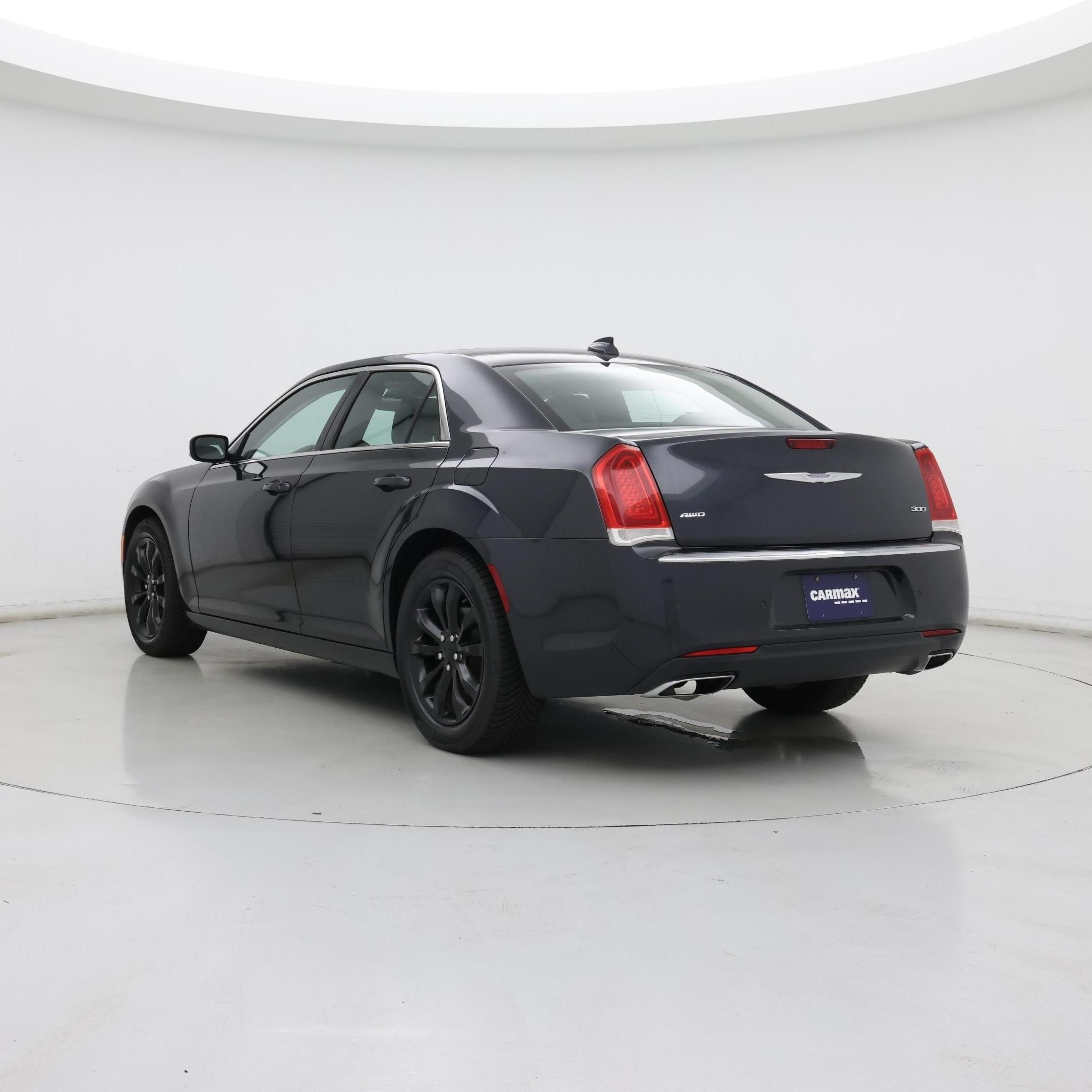 Thumbnail: 2017 Chrysler 300 - 2