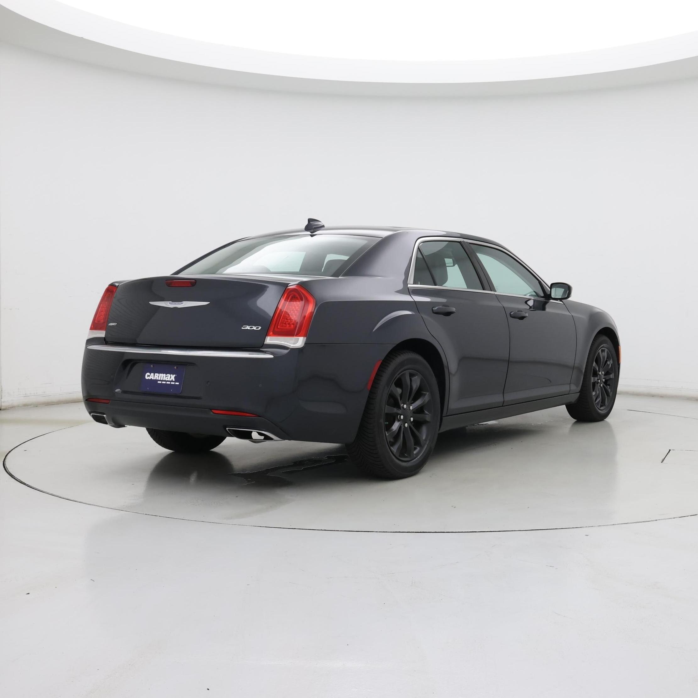 Thumbnail: 2017 Chrysler 300 - 8