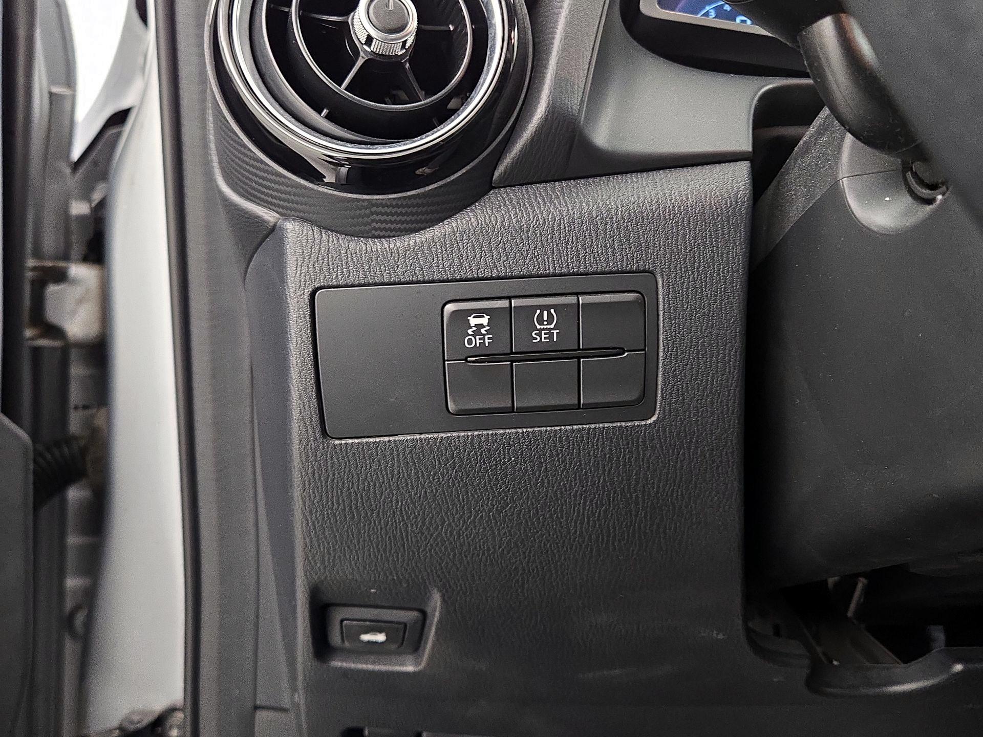 Thumbnail: 2019 Toyota Yaris - 13