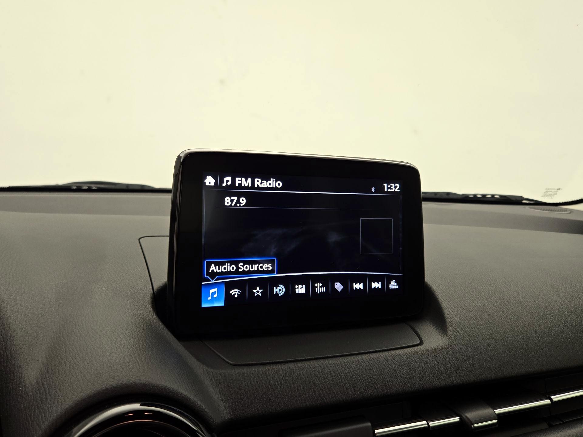 Thumbnail: 2019 Toyota Yaris - 15