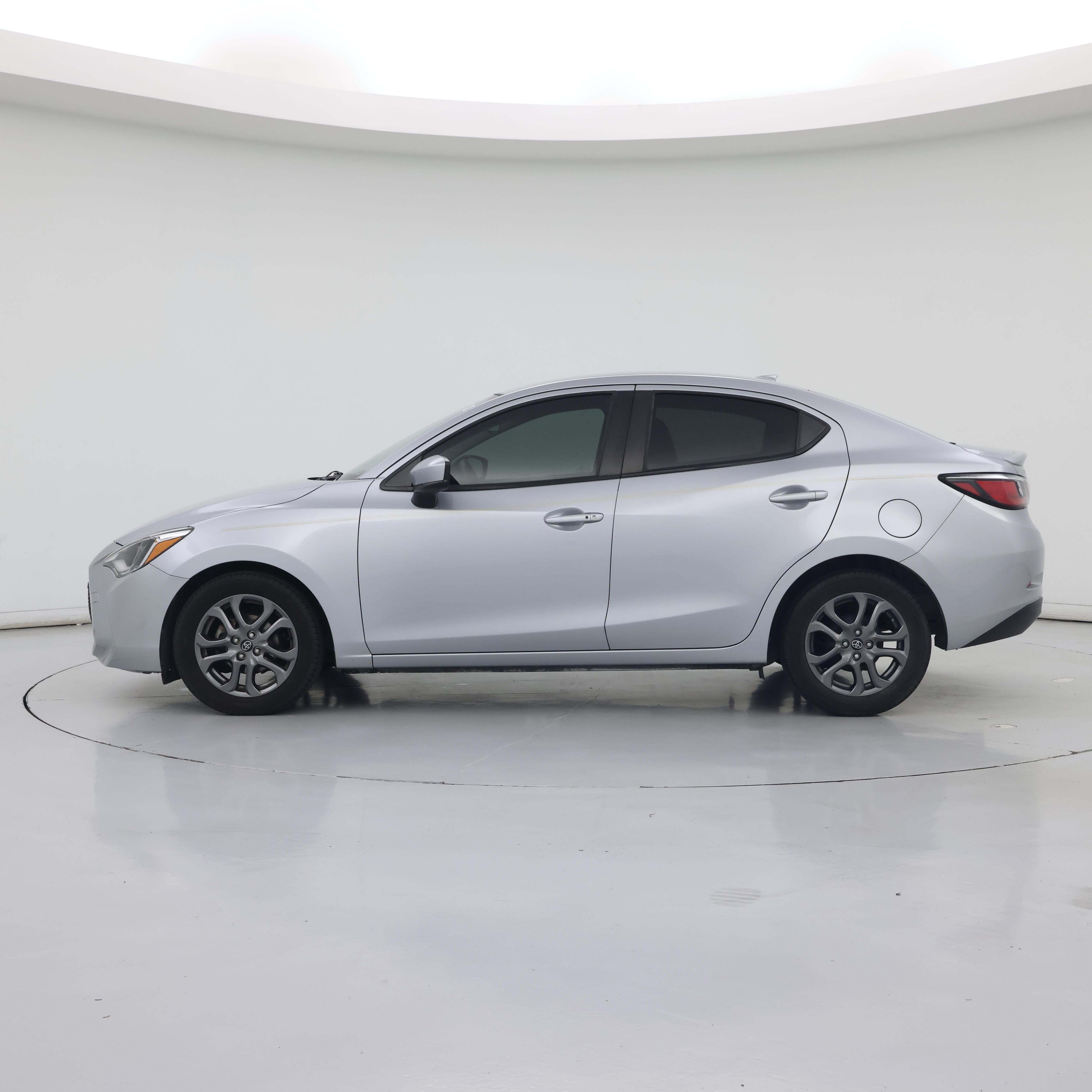Thumbnail: 2019 Toyota Yaris - 3