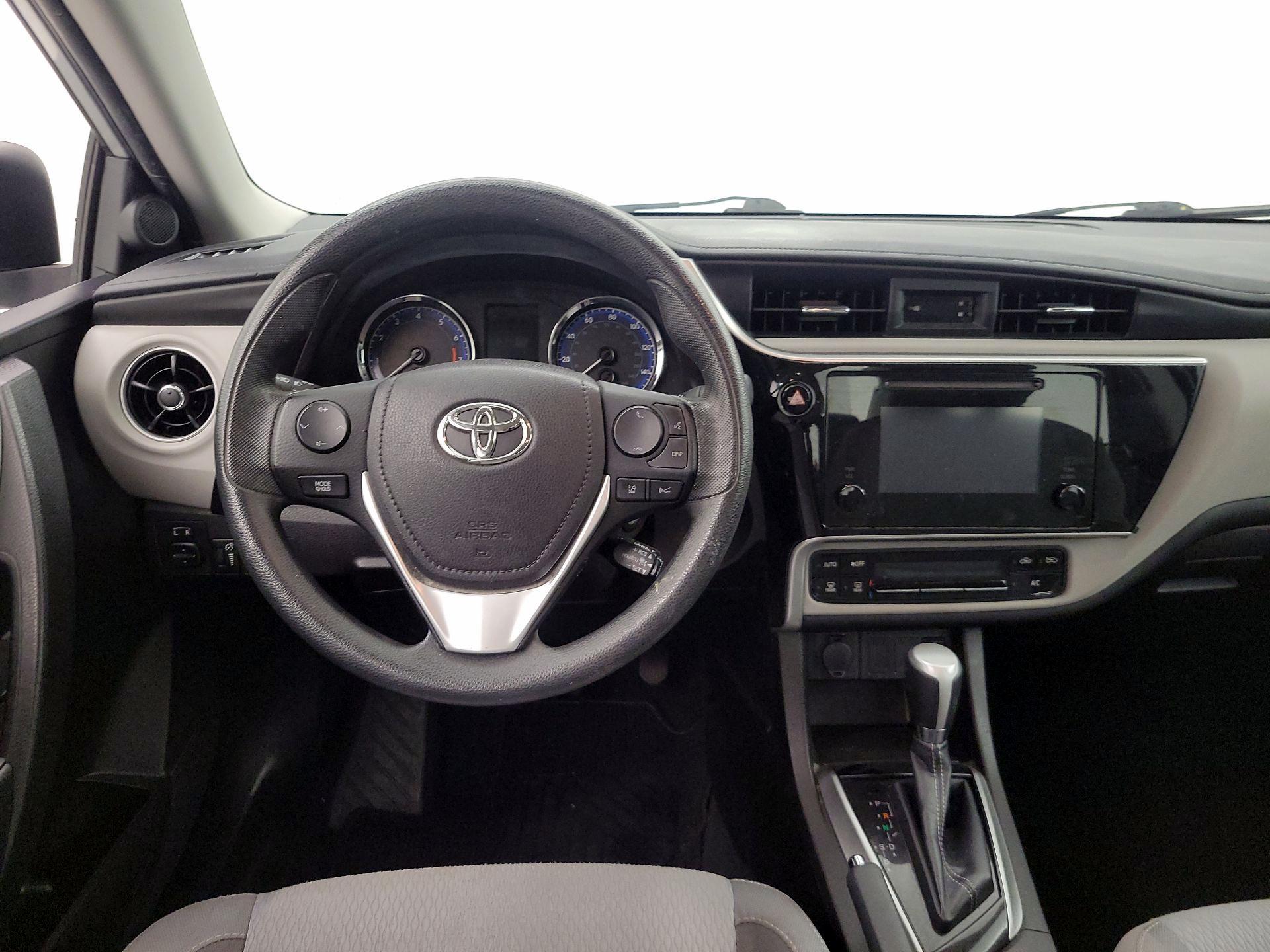 Thumbnail: 2018 Toyota Corolla - 10
