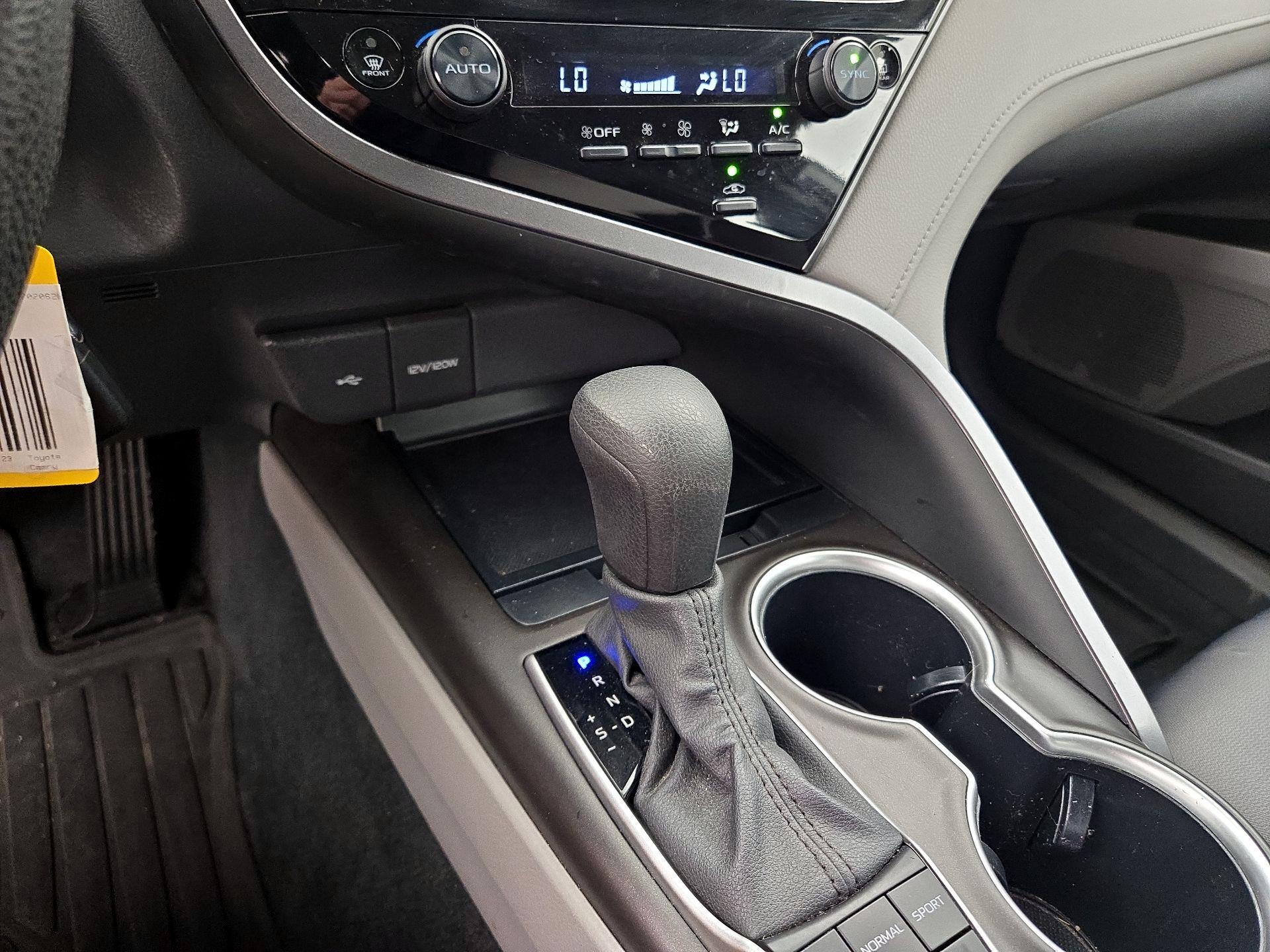 Thumbnail: 2023 Toyota Camry - 17