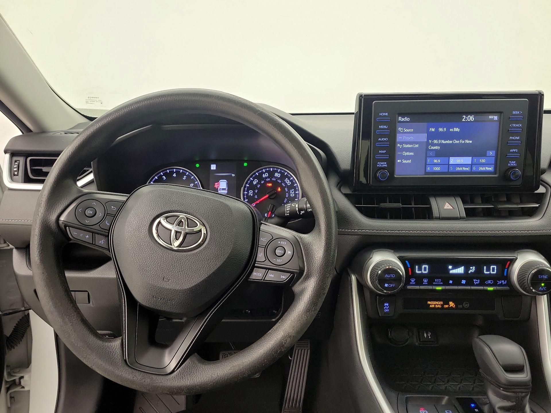 Thumbnail: 2019 Toyota RAV4 - 9