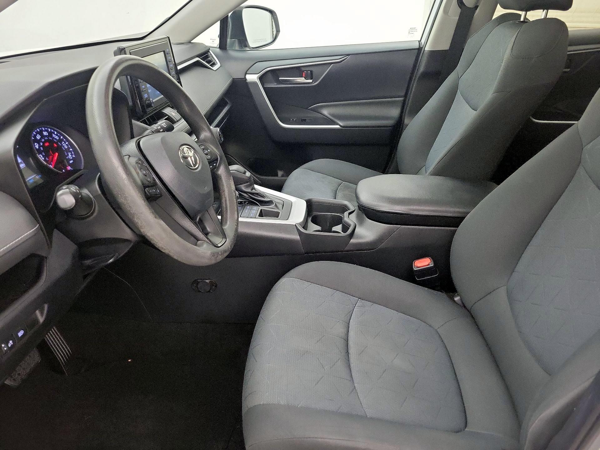 Thumbnail: 2019 Toyota RAV4 - 11