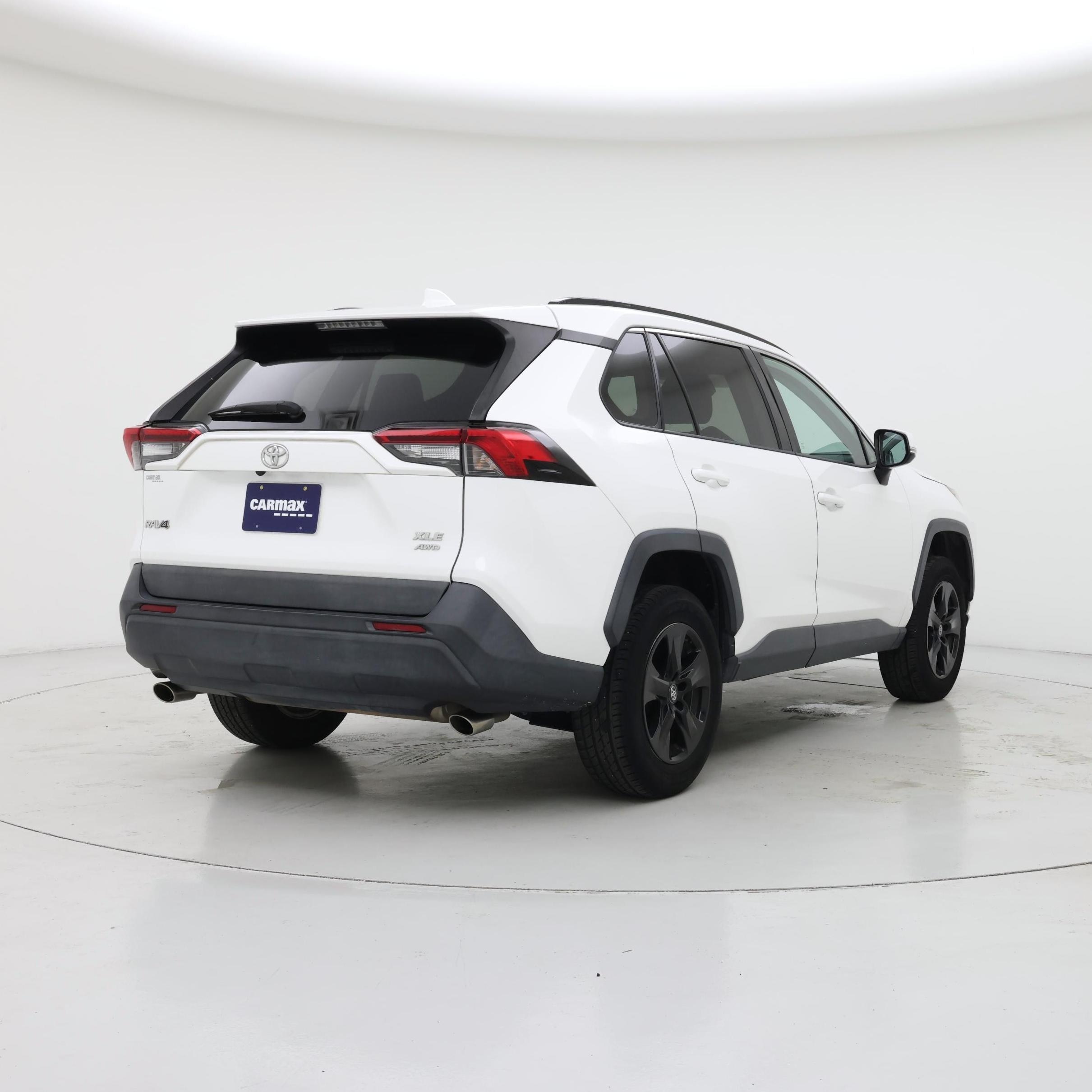 Thumbnail: 2019 Toyota RAV4 - 8