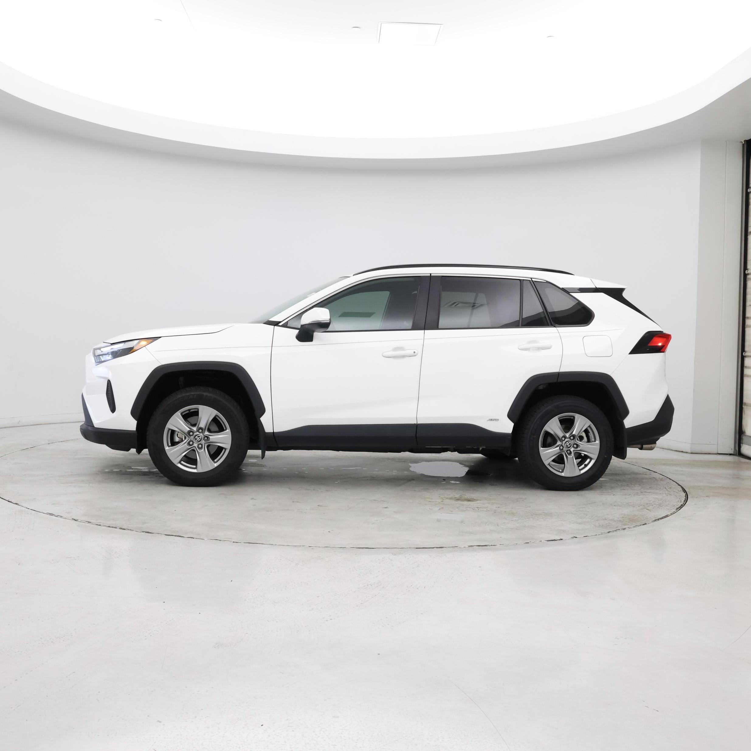 Thumbnail: 2024 Toyota RAV4 - 2