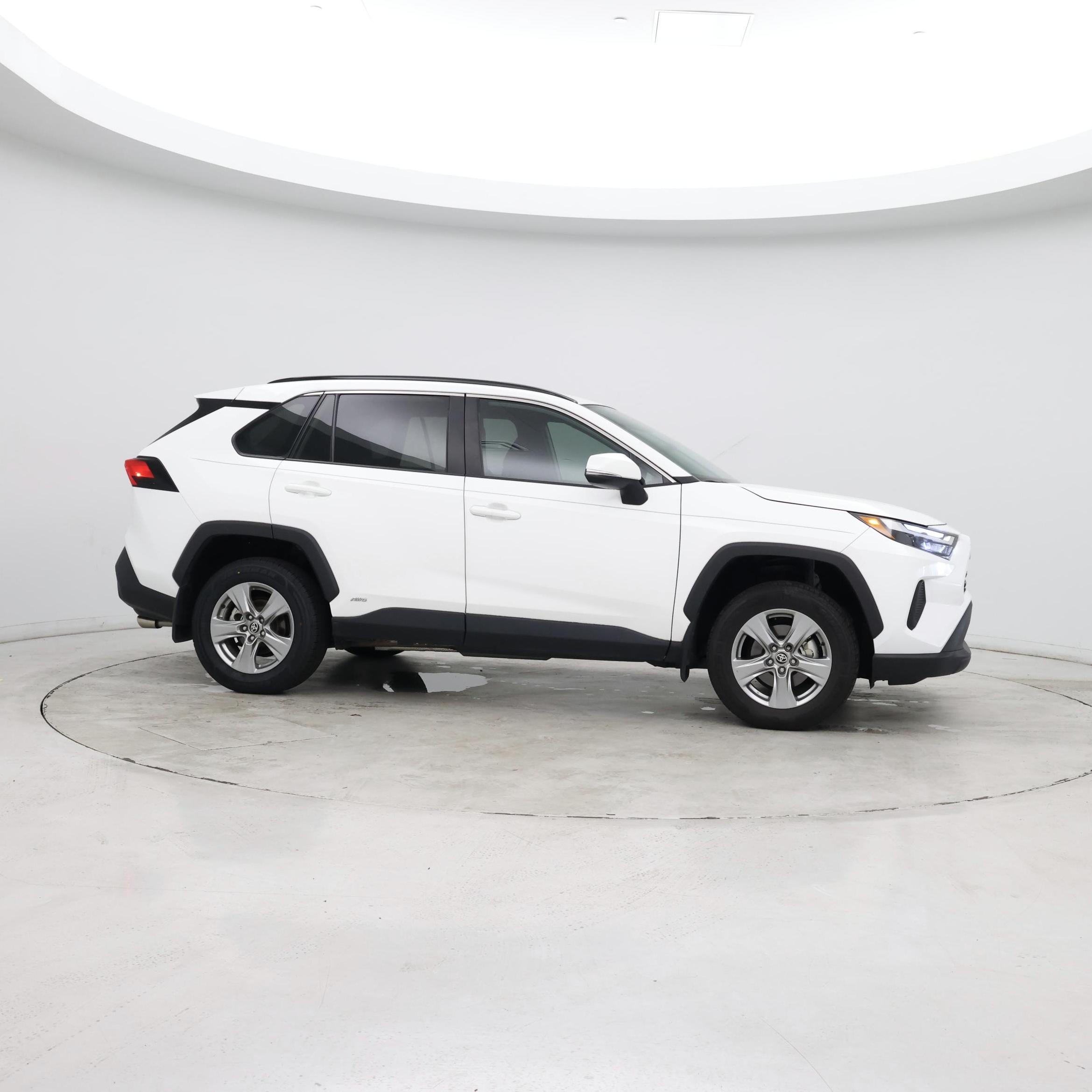 Thumbnail: 2024 Toyota RAV4 - 8