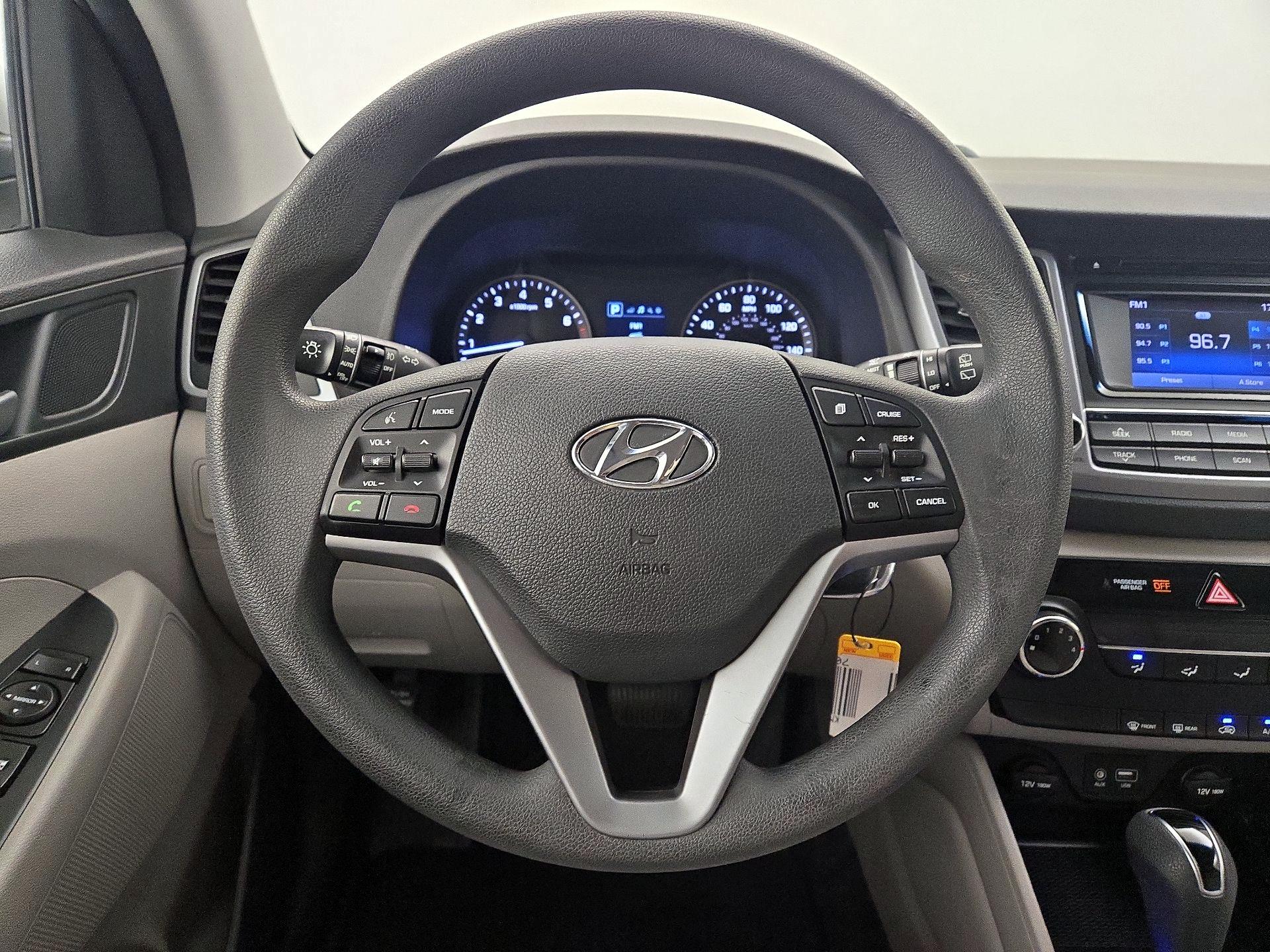 Thumbnail: 2016 Hyundai Tucson - 10
