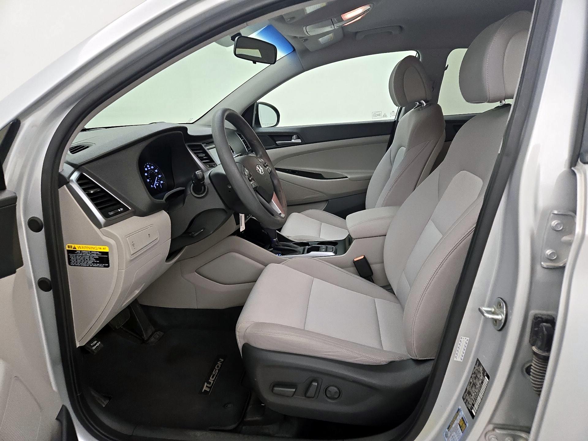 Thumbnail: 2016 Hyundai Tucson - 11