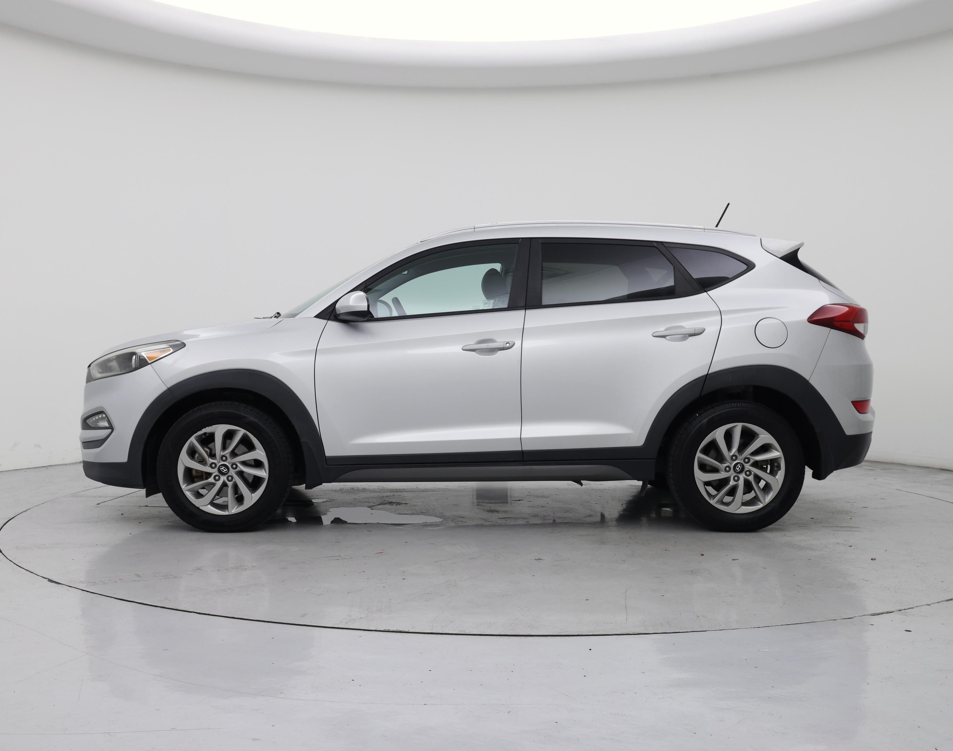 Thumbnail: 2016 Hyundai Tucson - 3