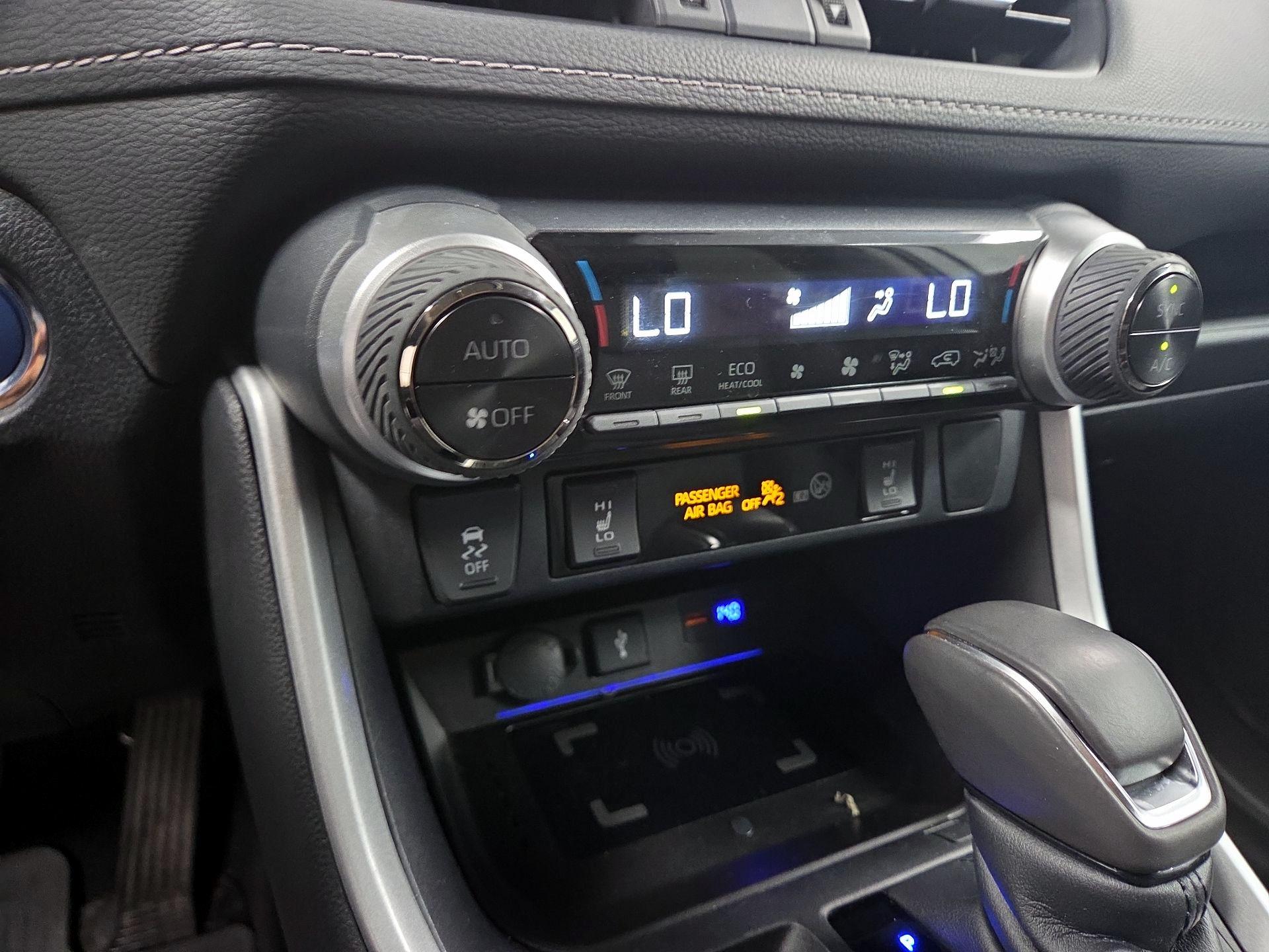 Thumbnail: 2022 Toyota RAV4 - 14