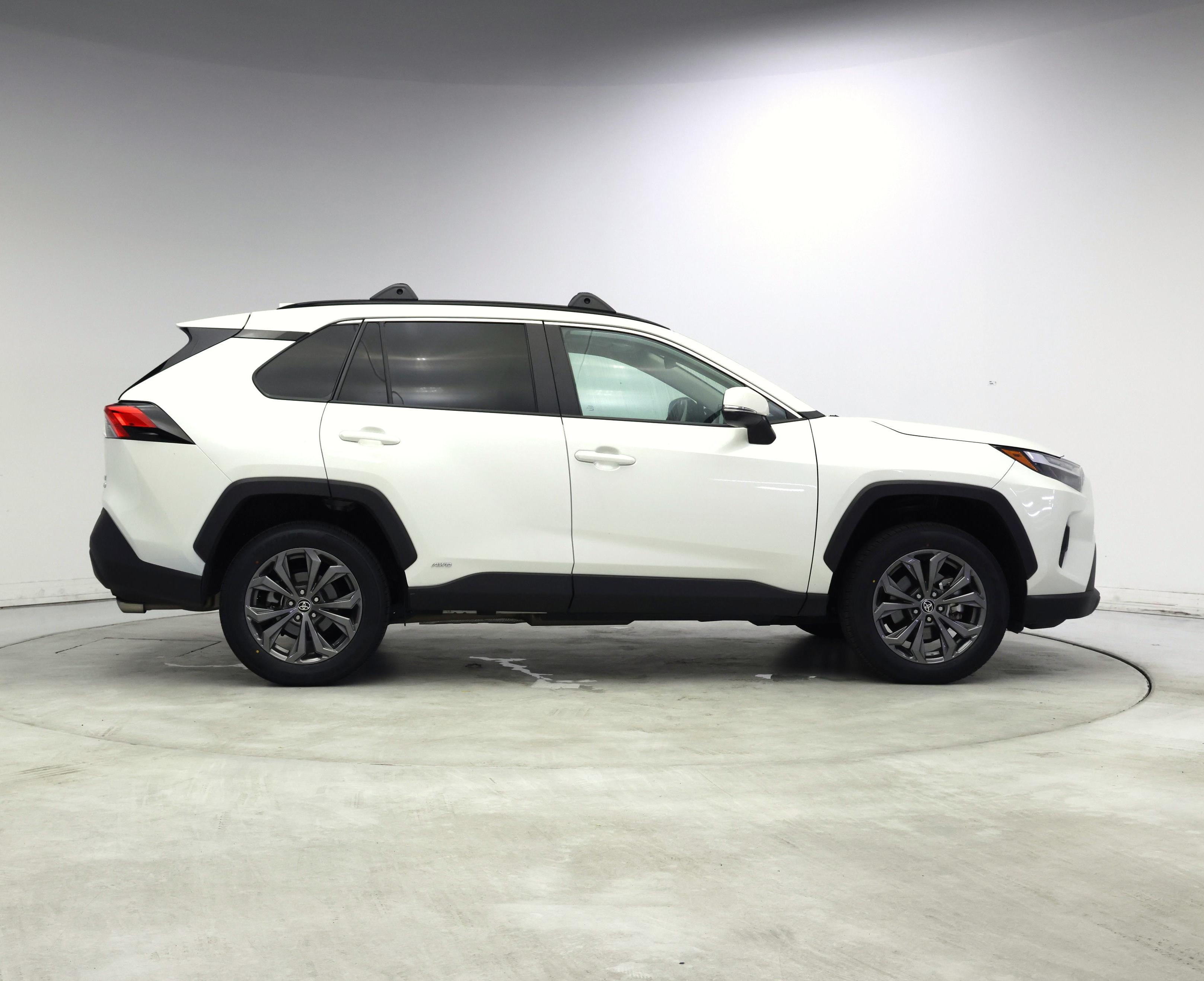 Thumbnail: 2022 Toyota RAV4 - 7