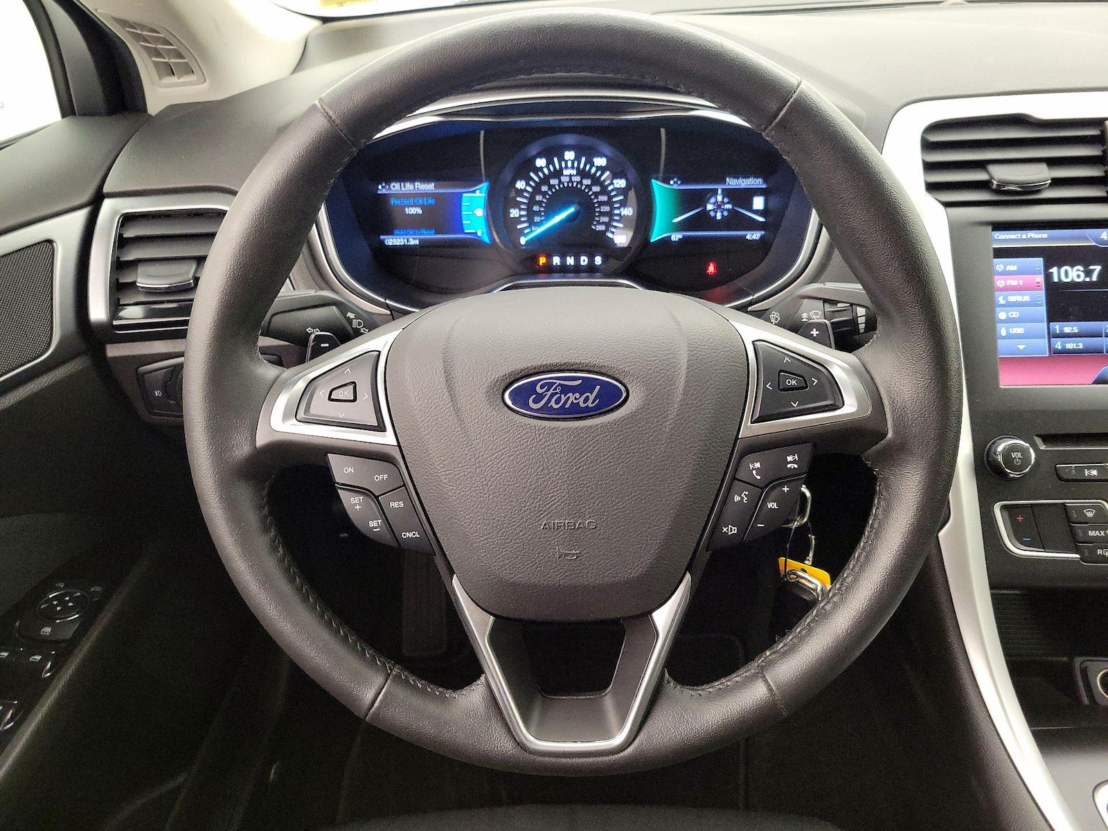 2016 Ford Fusion SE - Photo 11