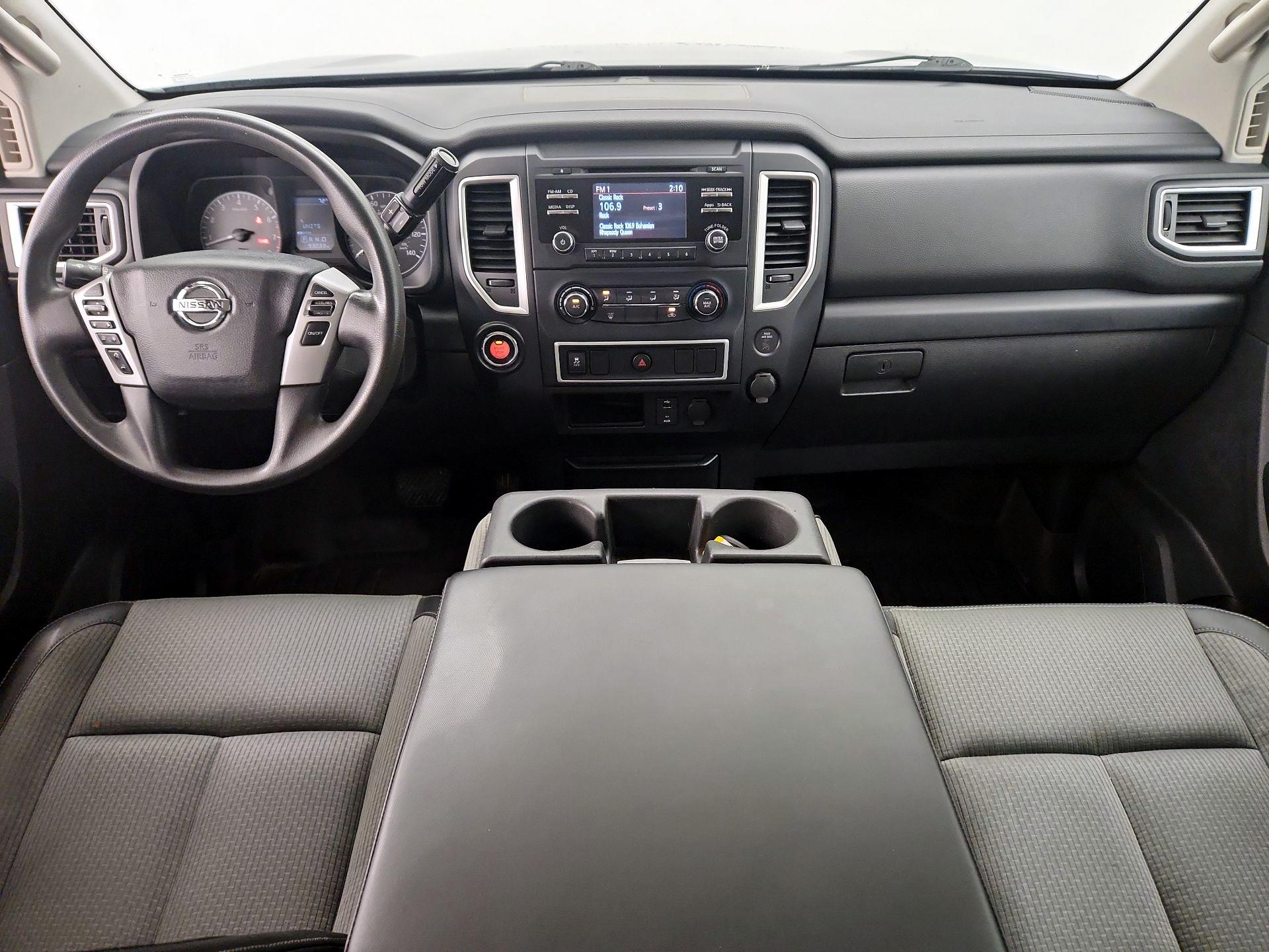Thumbnail: 2017 Nissan Titan - 9