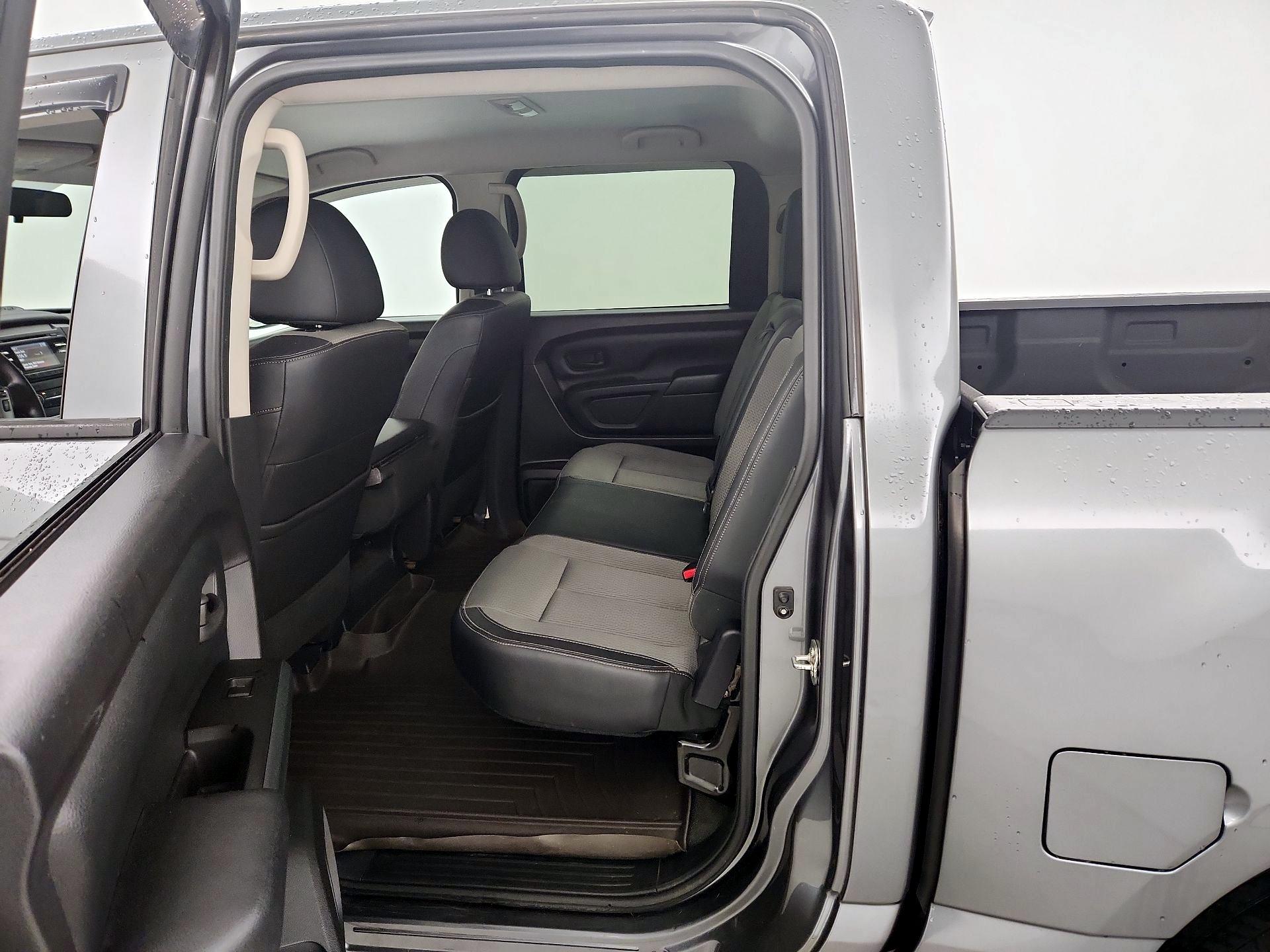 Thumbnail: 2017 Nissan Titan - 18