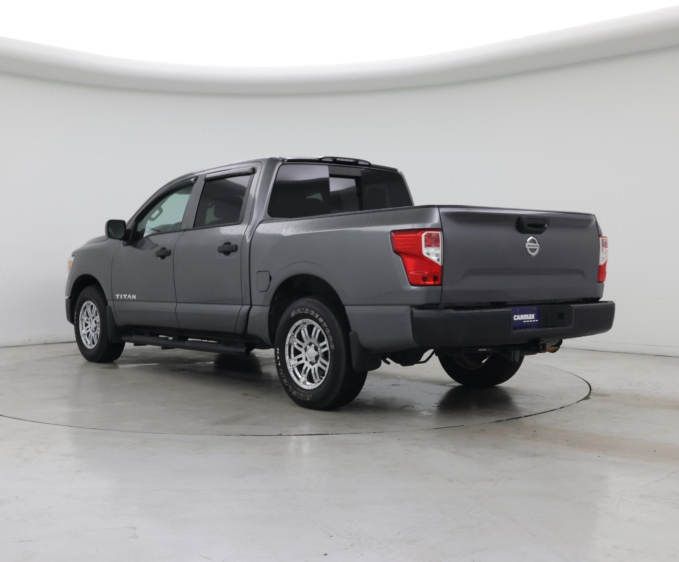 Thumbnail: 2017 Nissan Titan - 2
