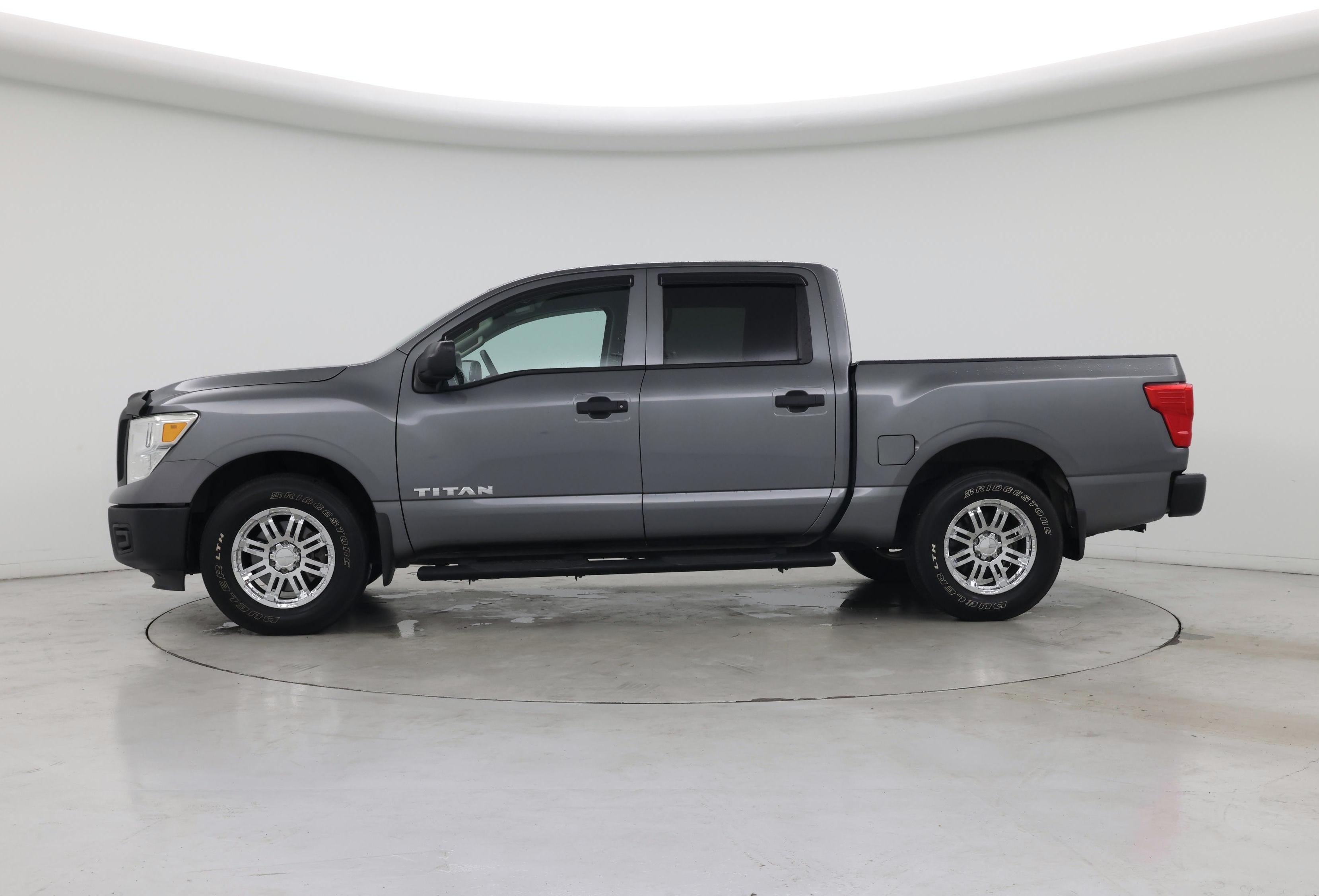 Thumbnail: 2017 Nissan Titan - 3
