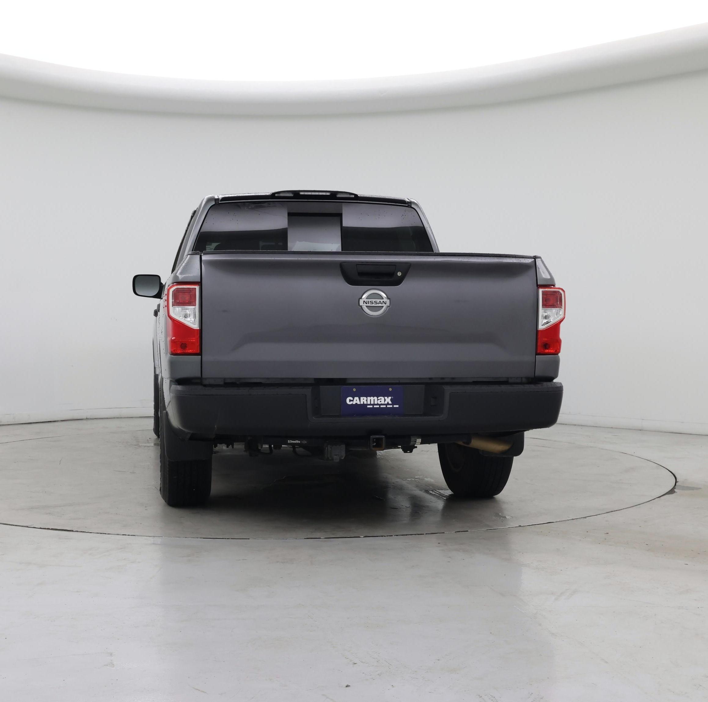 Thumbnail: 2017 Nissan Titan - 6